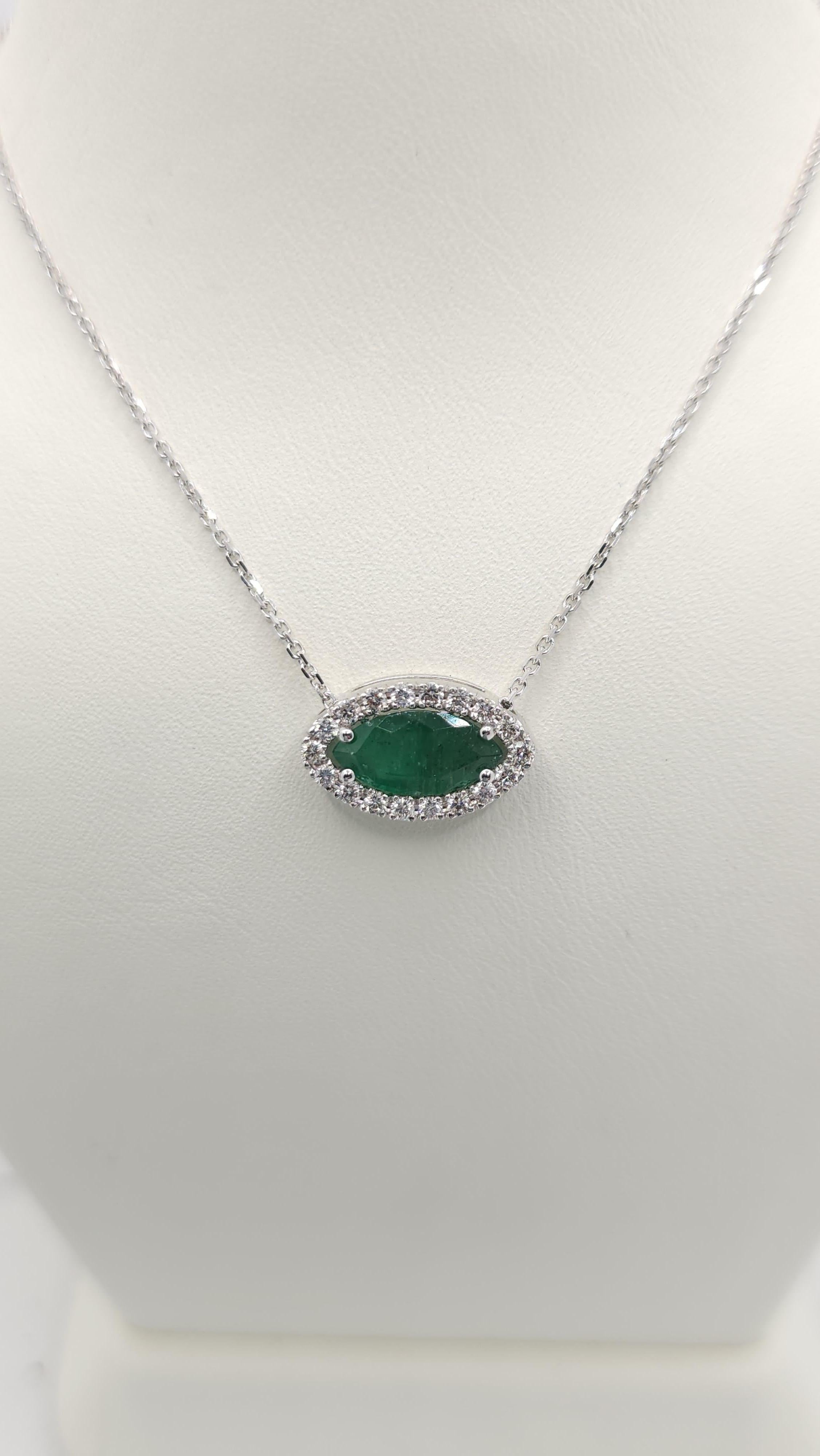 Women's 0.96Ct Marquise Shape Emerald And Diamonds Necklace For Sale