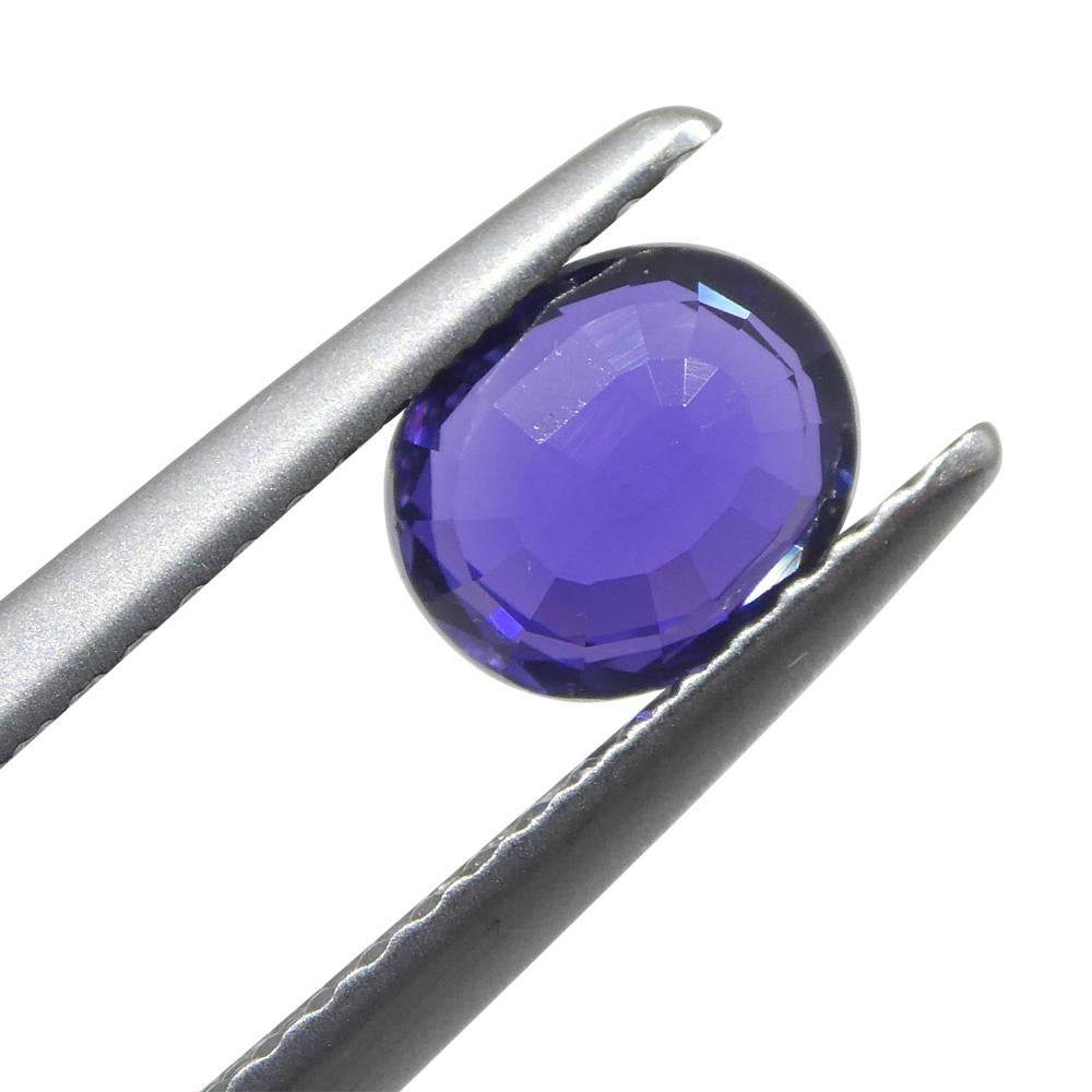 Taille brillant Saphir violet ovale de 0.96 carat, non chauffé, de Madagascar en vente