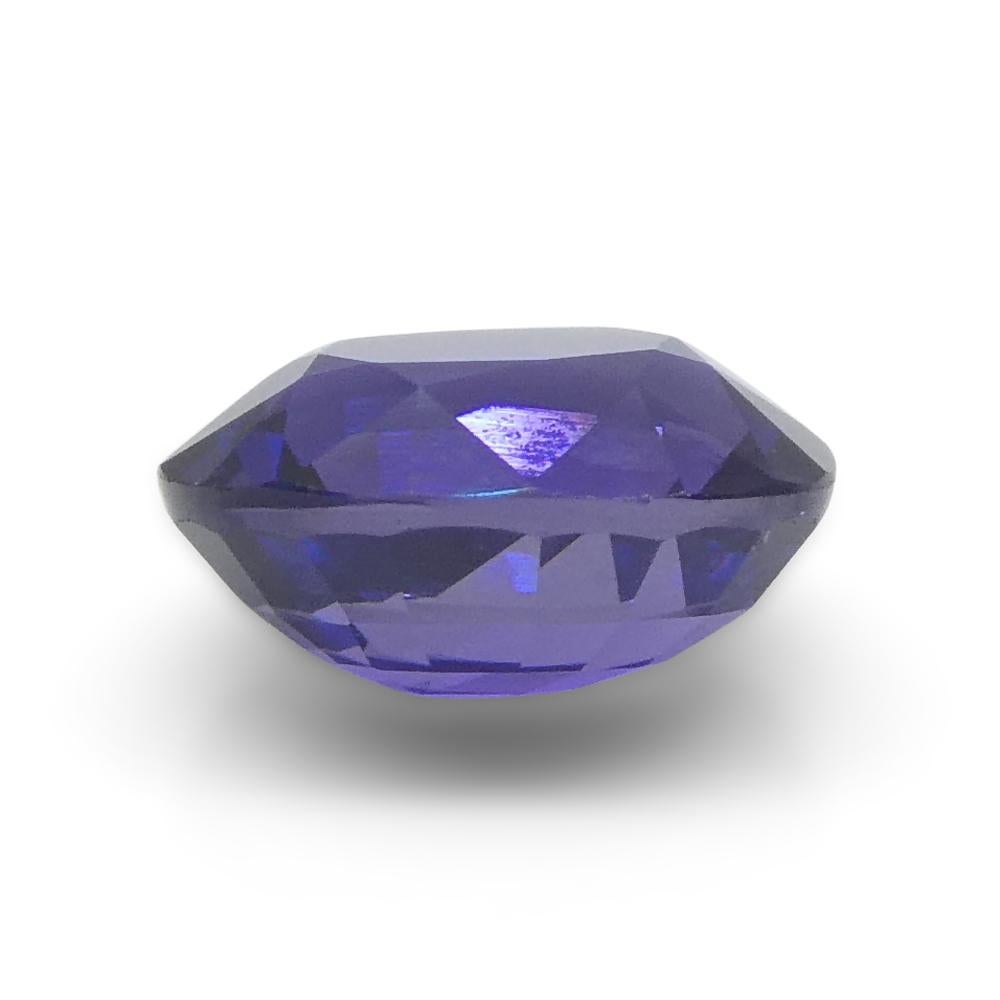 Saphir violet ovale de 0.96 carat, non chauffé, de Madagascar en vente 1