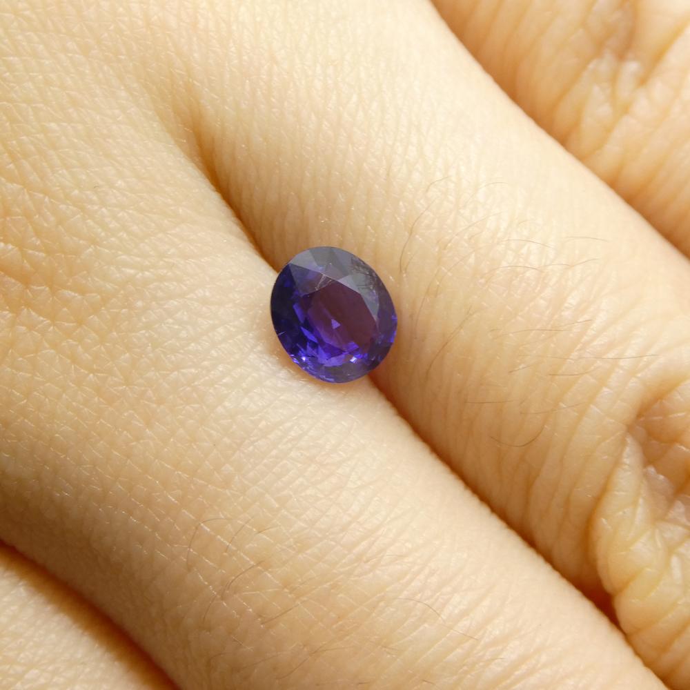 Saphir violet ovale de 0.96 carat, non chauffé, de Madagascar en vente 3