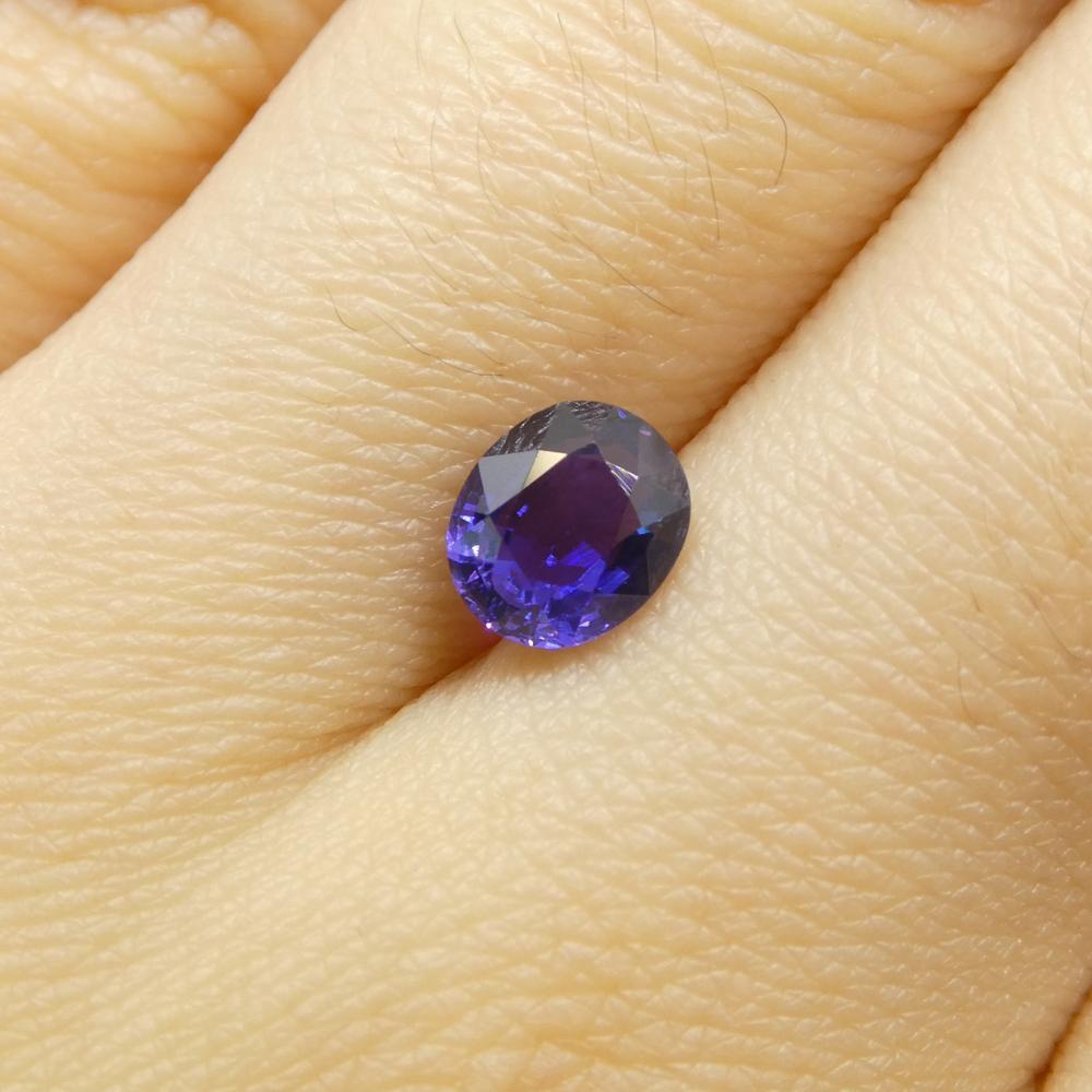 Saphir violet ovale de 0.96 carat, non chauffé, de Madagascar en vente 4