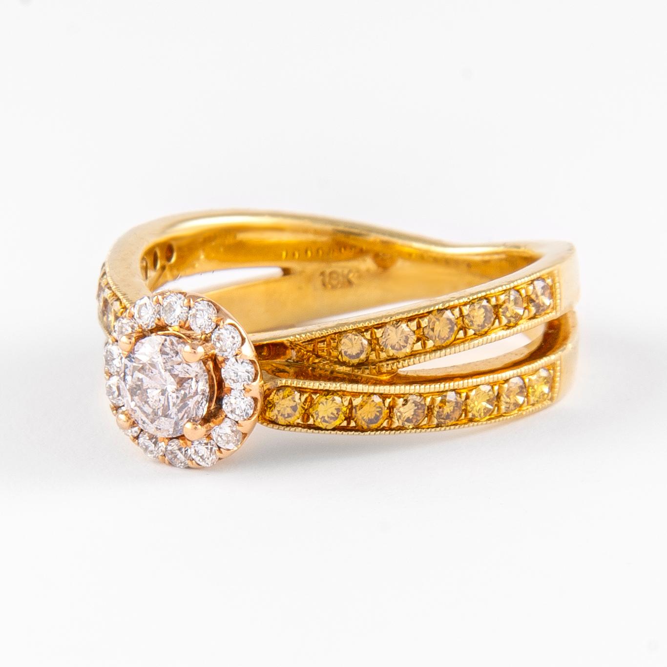 Contemporary 0.96ctt Light Pink Round Diamond Ring 18k Yellow & Rose Gold For Sale