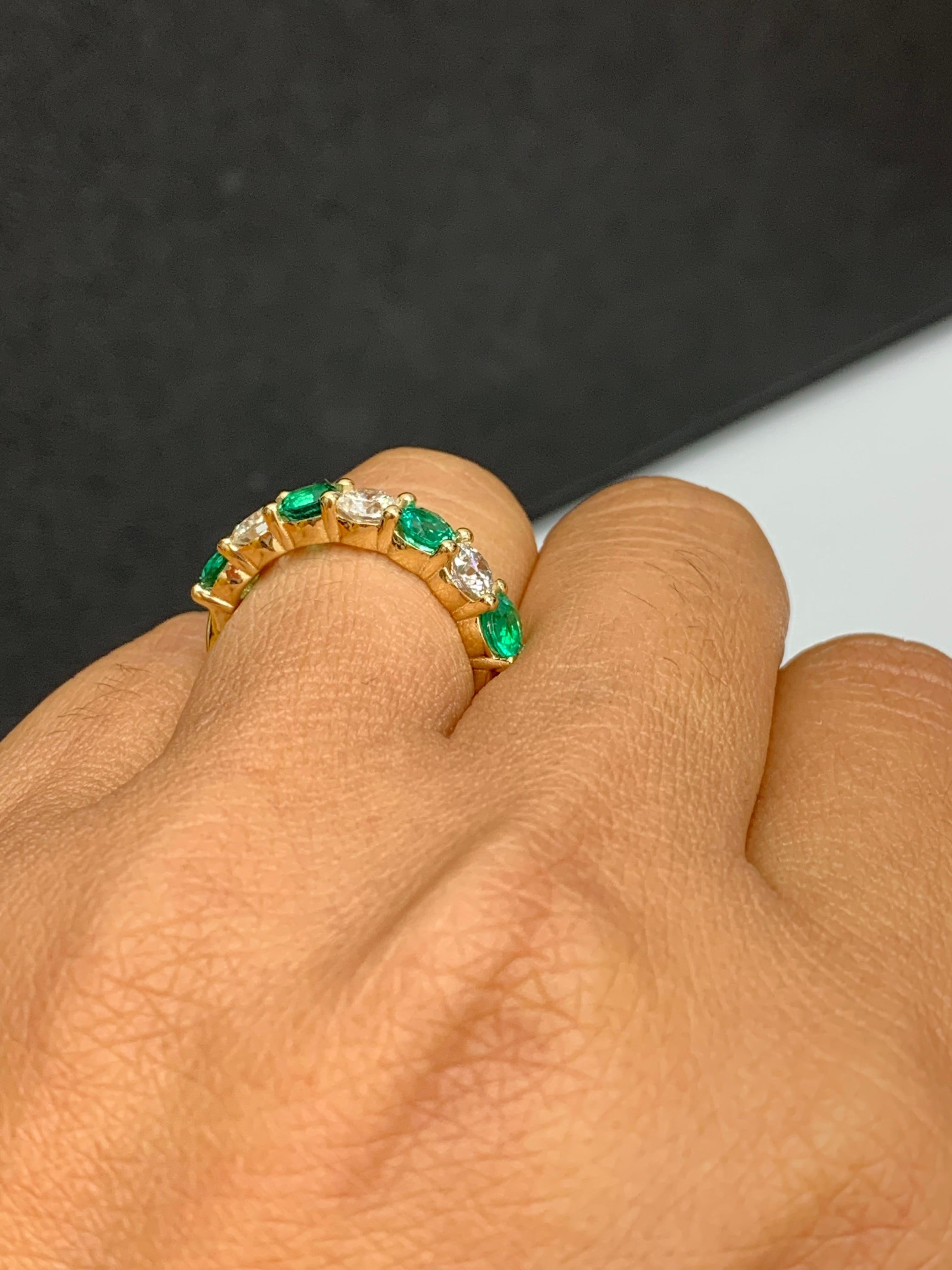 0.97 Carat Alternating Emerald and Diamond Halfway Wedding Band 14K Yellow Gold In New Condition For Sale In NEW YORK, NY