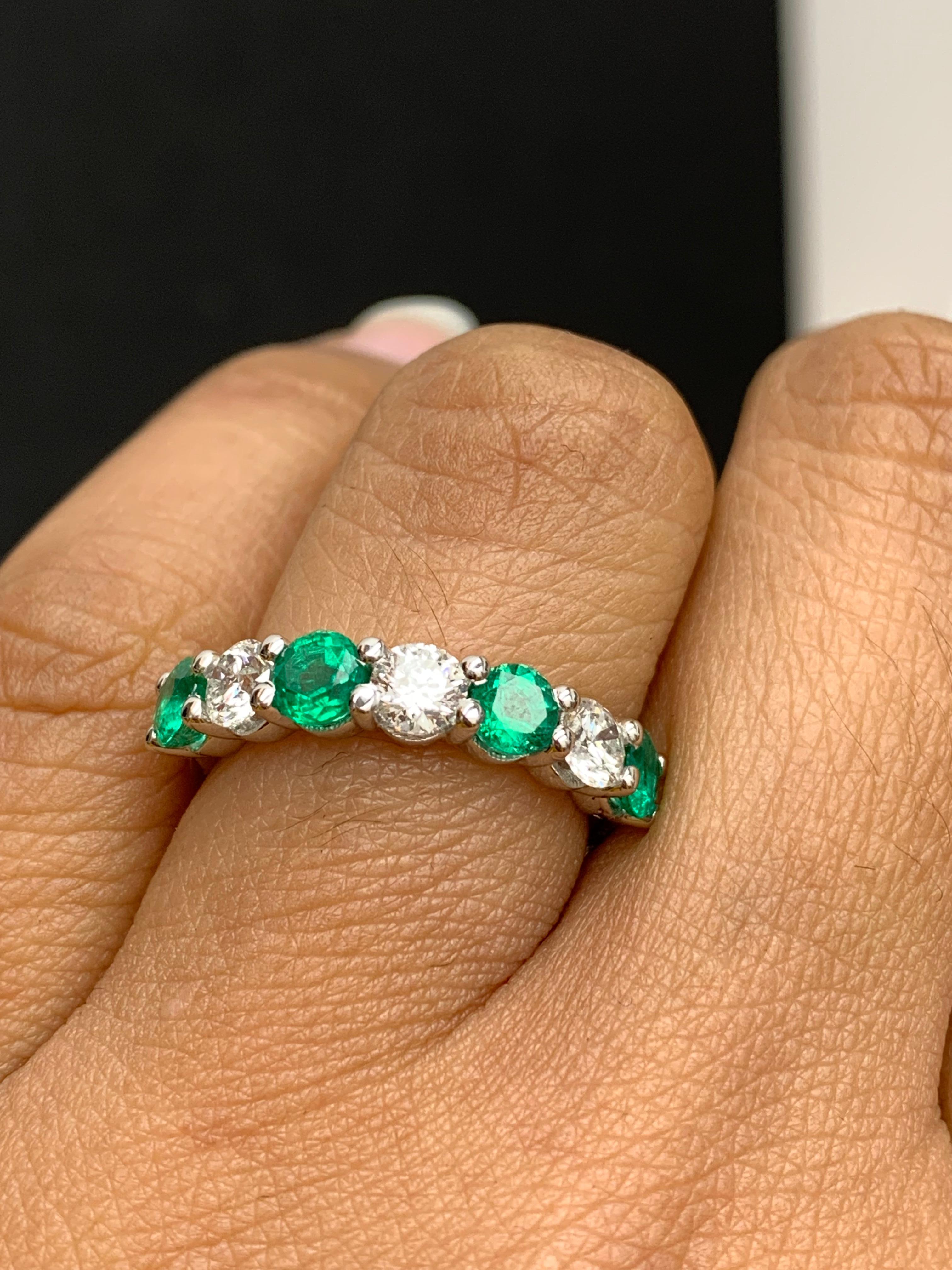 0.97 Carat Alternating Emerald and Diamond Halfway Wedding Band in 14K Whitegold In New Condition For Sale In NEW YORK, NY