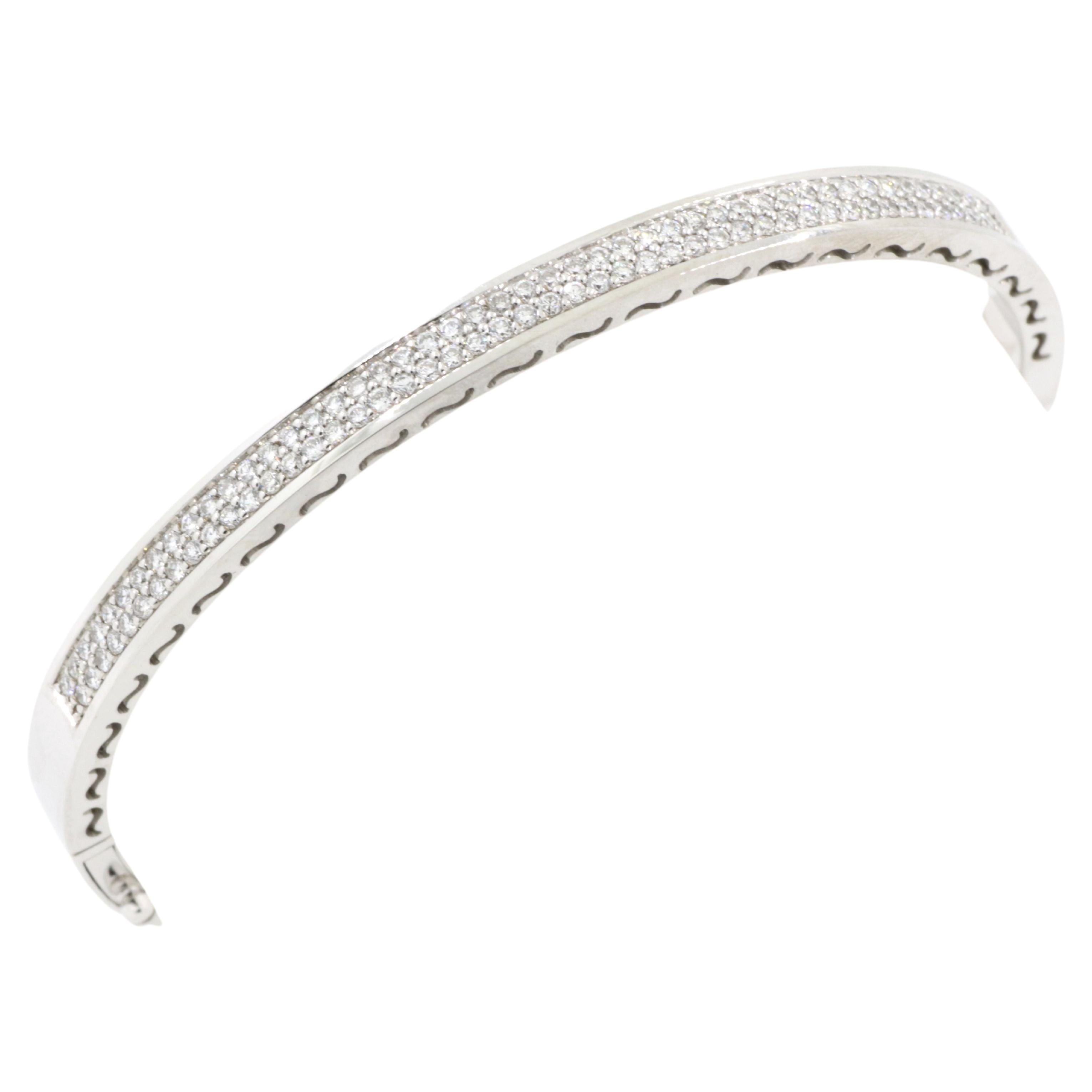0.97 Carat Diamond Bracelet Bangle in 18 Karat White Gold
