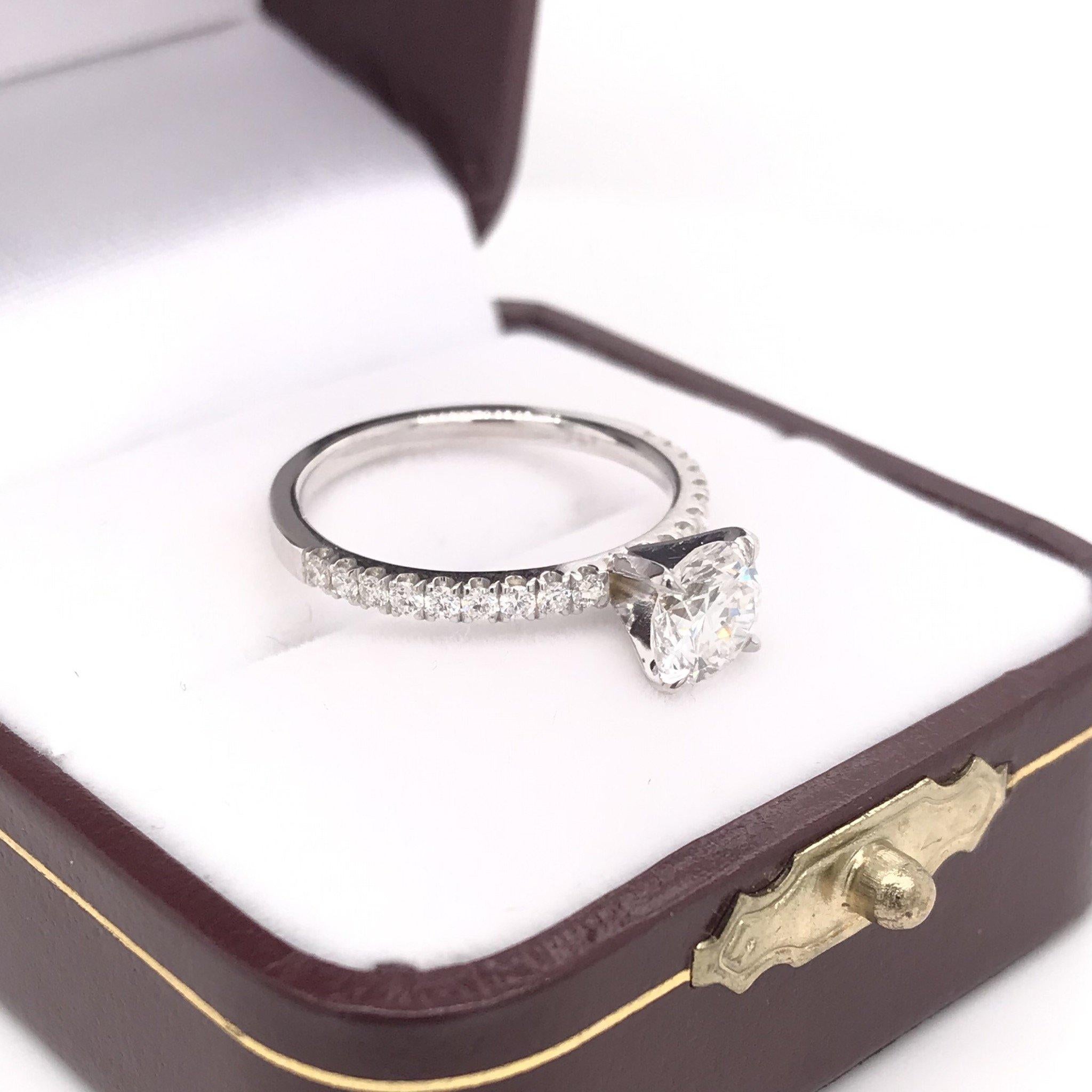 0.97 Carat F VS2 GIA Engagement Ring In New Condition For Sale In Montgomery, AL