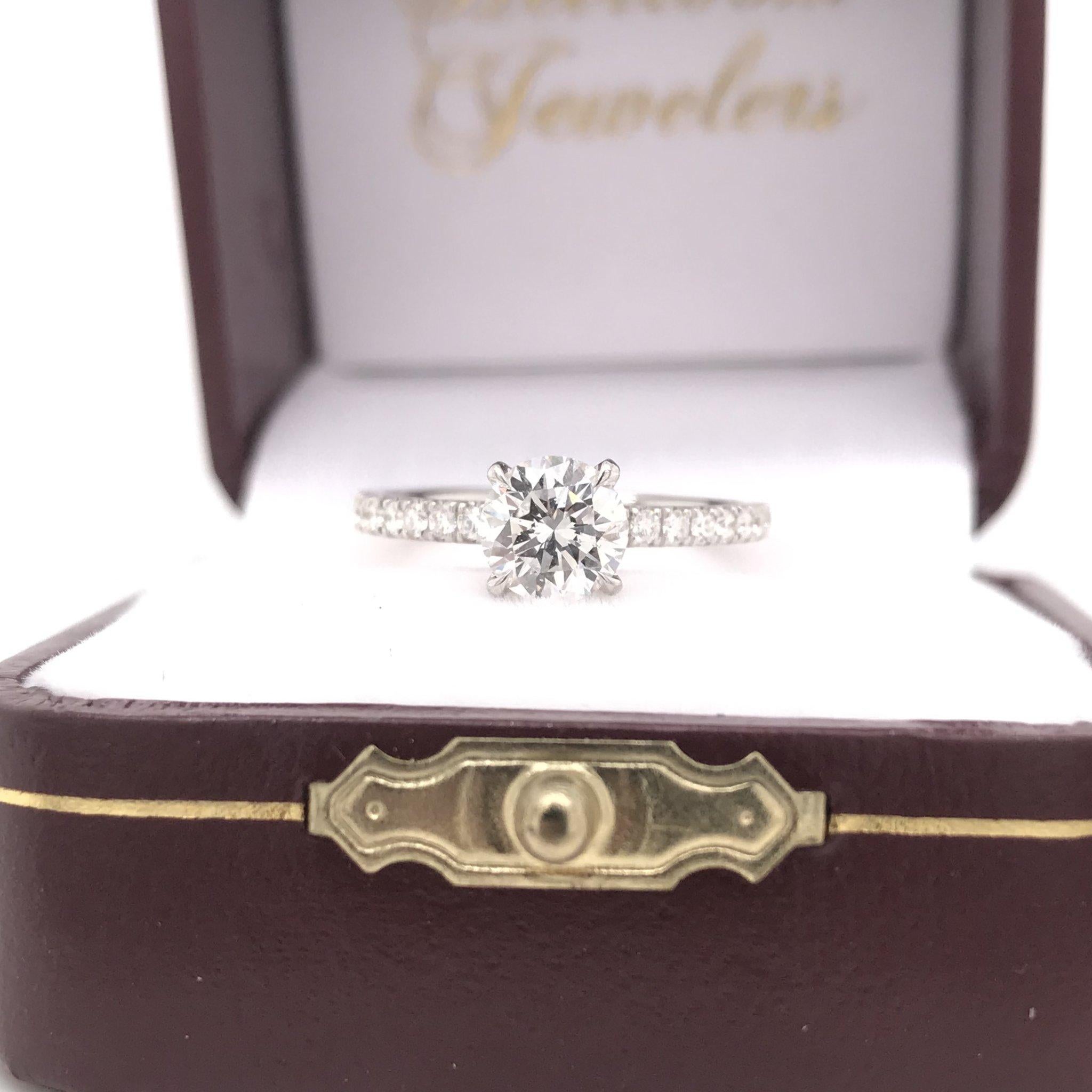 Women's 0.97 Carat F VS2 GIA Engagement Ring For Sale