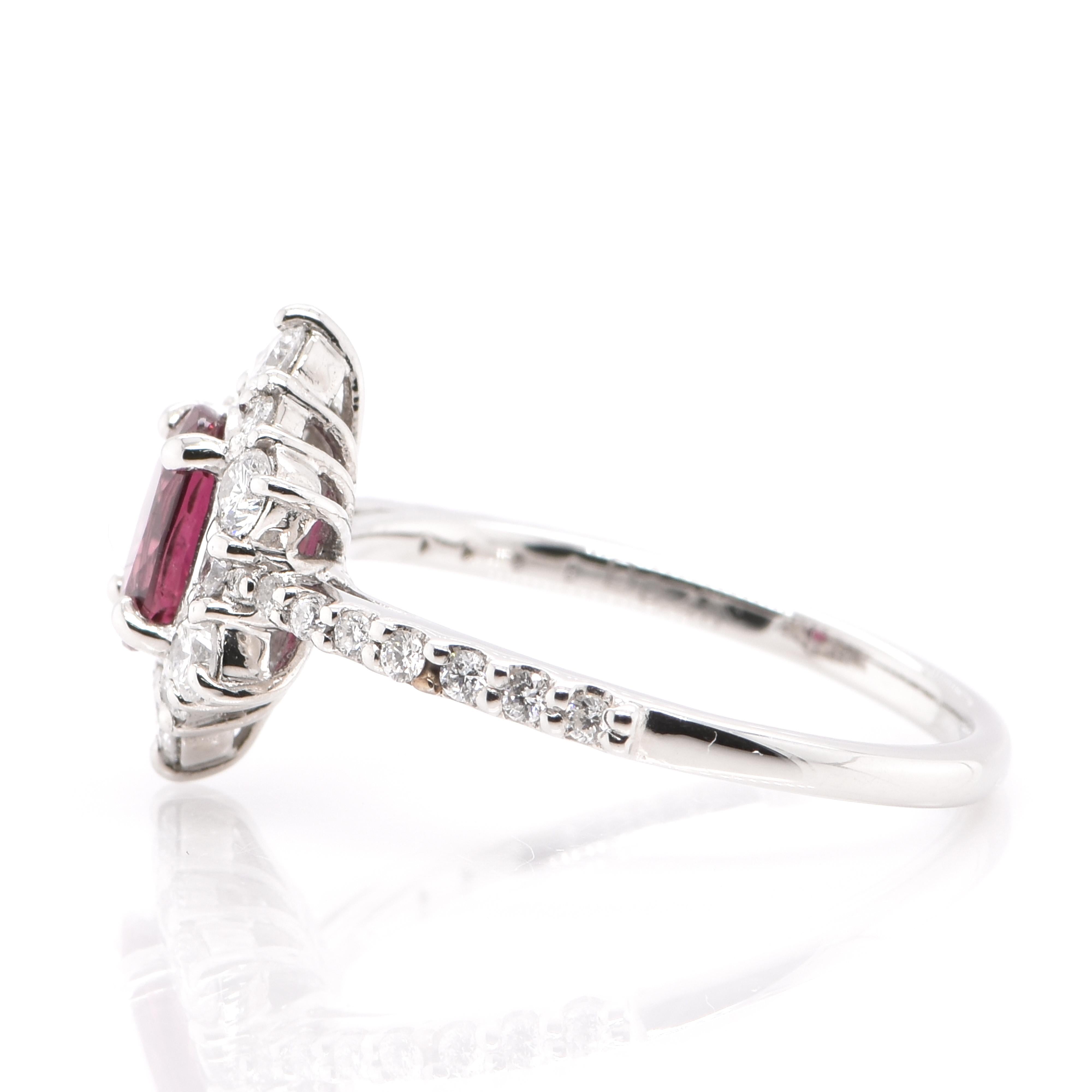 0.97 Carat Natural Ruby and Diamond Ring Set in Platinum In New Condition For Sale In Tokyo, JP