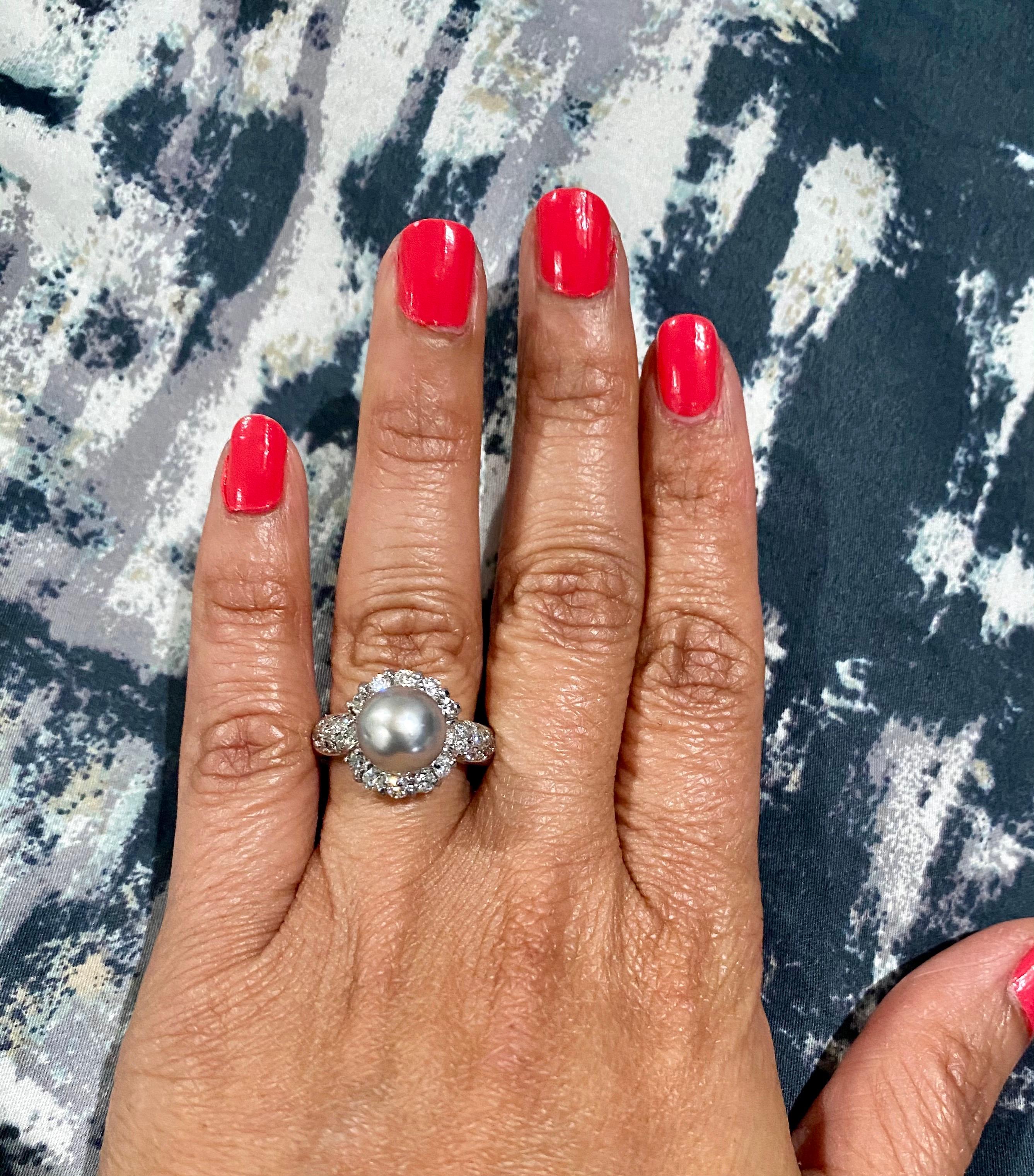 Anello con perla di Tahiti e diamante da 0,97 carati in oro bianco 14 carati in vendita 2
