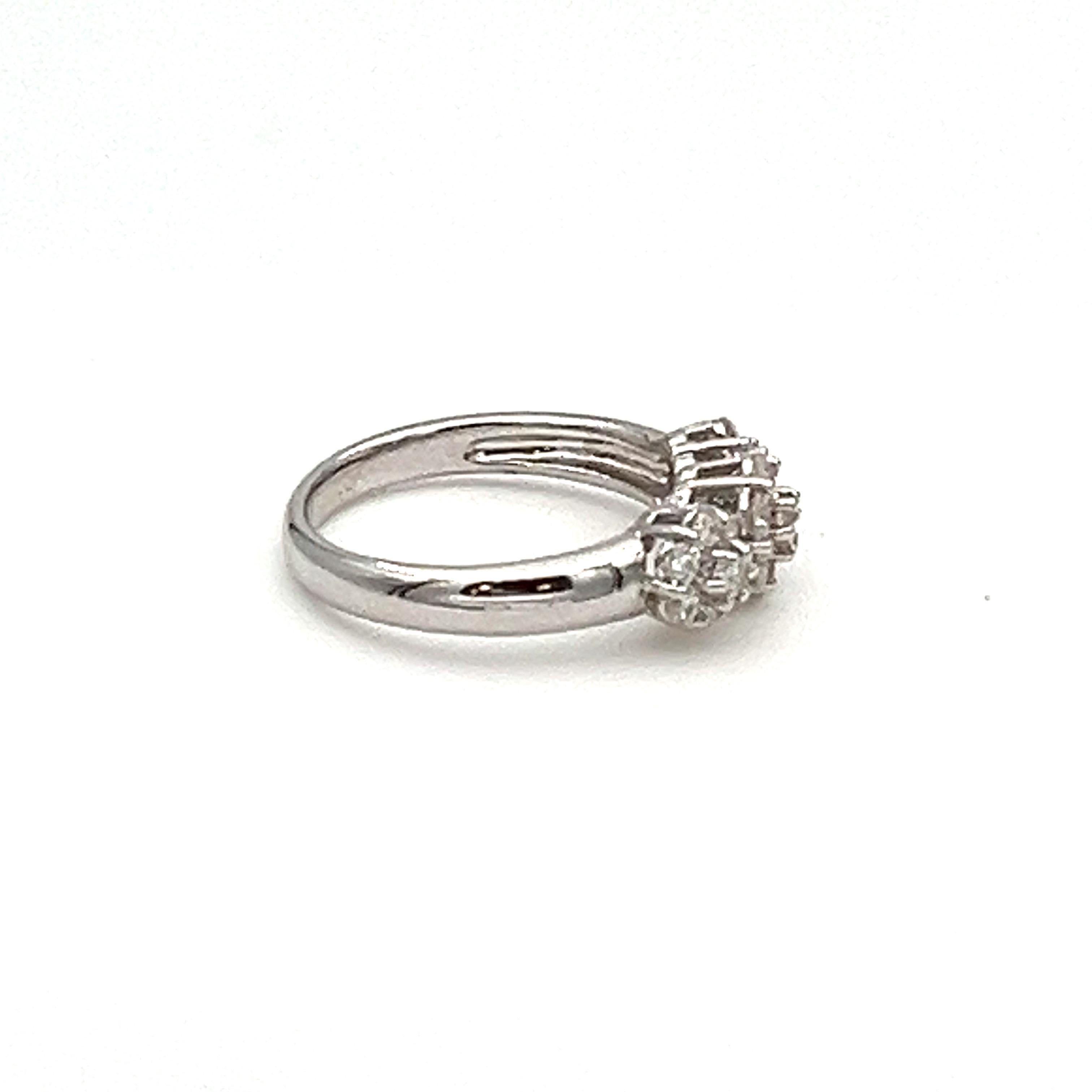 Women's or Men's 0.97 ct Diamond Ring For Sale
