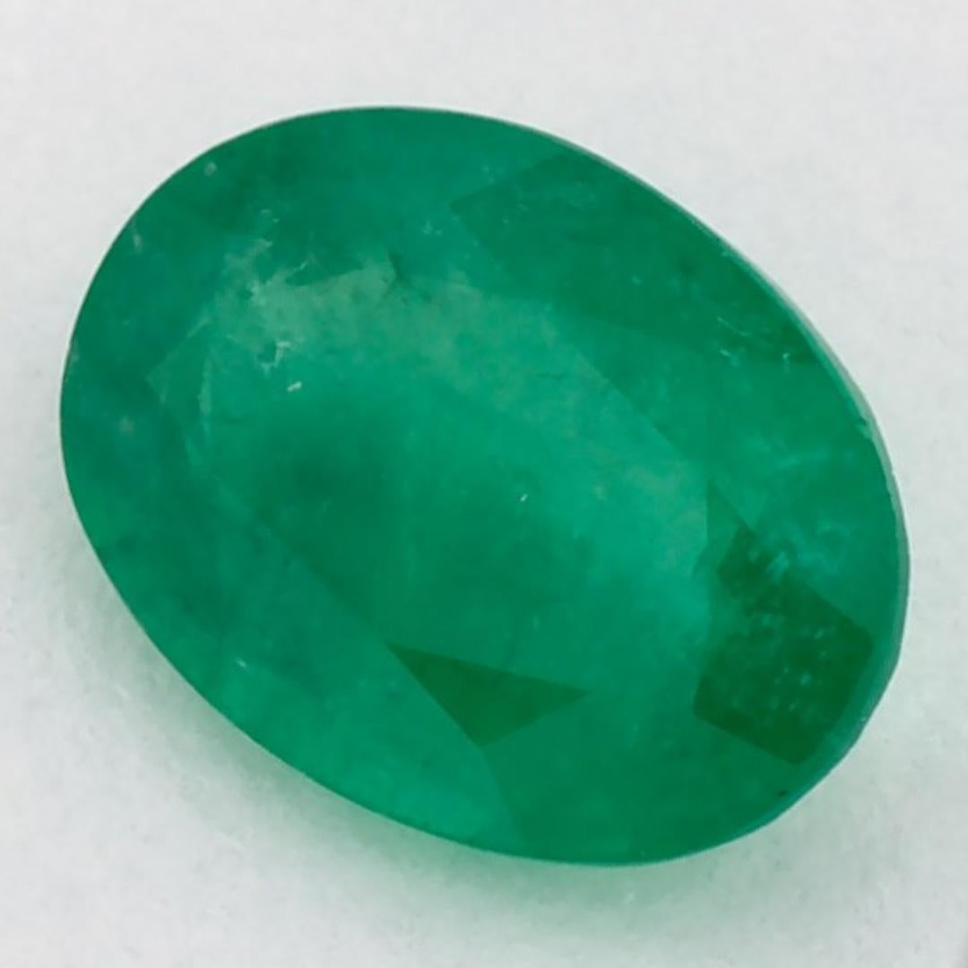 Mit seinem leuchtenden grünen Farbton ist der Geburtsstein für den Mai ein Symbol für neues Wachstum im Frühling. 

Entdecken Sie die lebendige Kollektion von Smaragden, Rubinen und Saphiren in unserem Geschäft, die als lose Edelsteine erhältlich