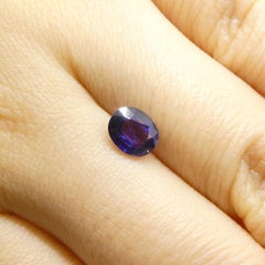 Saphir violet coussin de Madagascar de 0.97 carat, non chauffé