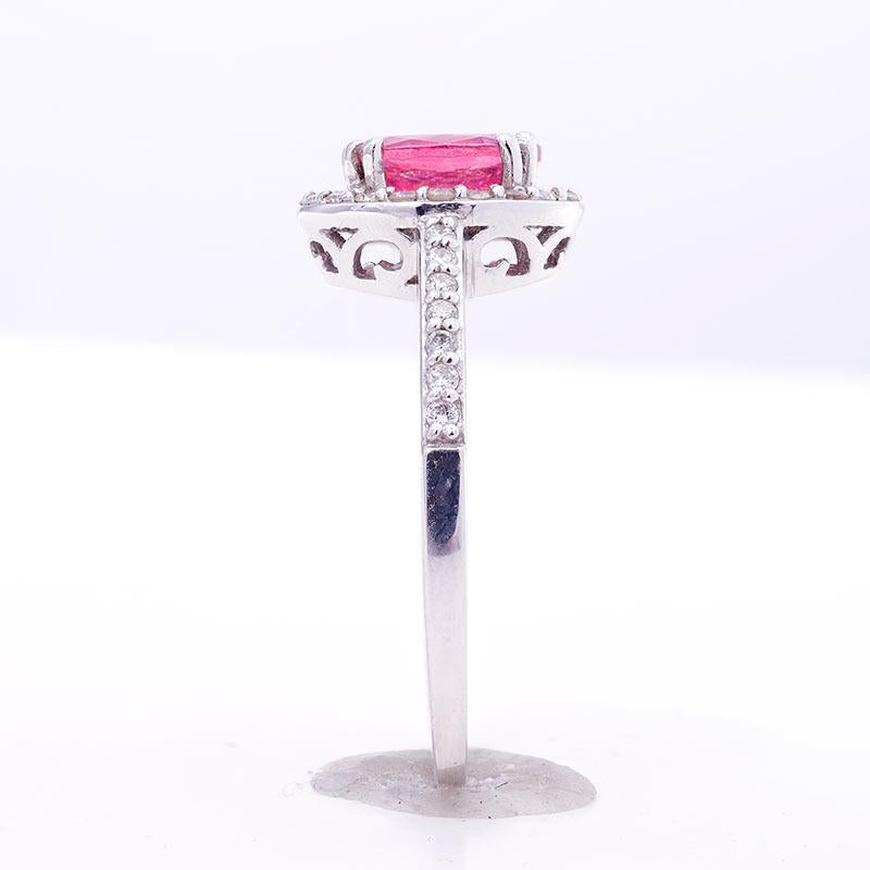 Mixed Cut 0.98 Сarats Neon Tanzanian Spinel Diamonds set in 14K White Gold Ring For Sale