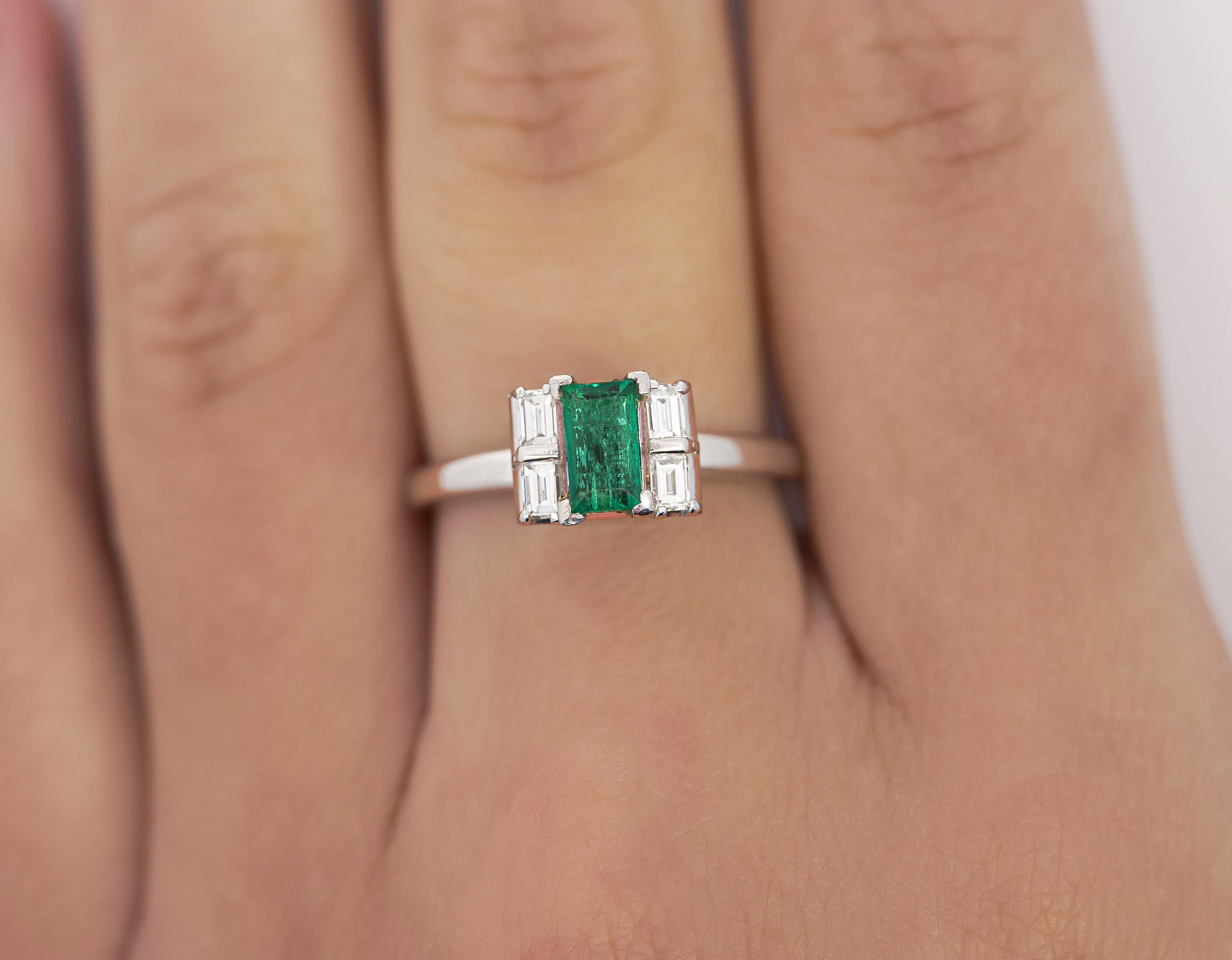 Modern 0.98 Carat Baguette Colombian Emerald, Diamond Platinum Thin Ring For Sale
