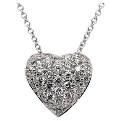 Collier pendentif en forme de cœur en or 18 carats serti de pavés, avec un diamant de 0,98 carat