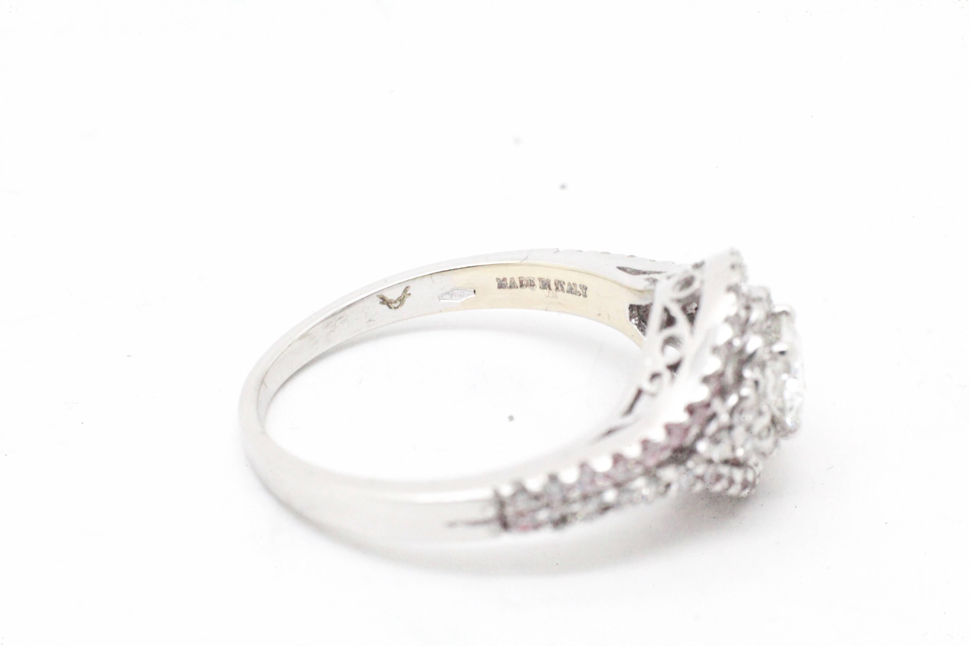 0.98 Carat Diamonds and Diamond Halo 18 Karat Gold Engagement Ring In New Condition For Sale In New York, NY