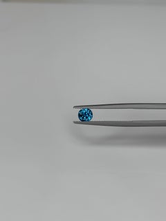 Zircon bleu océan naturel de 0.98 carat