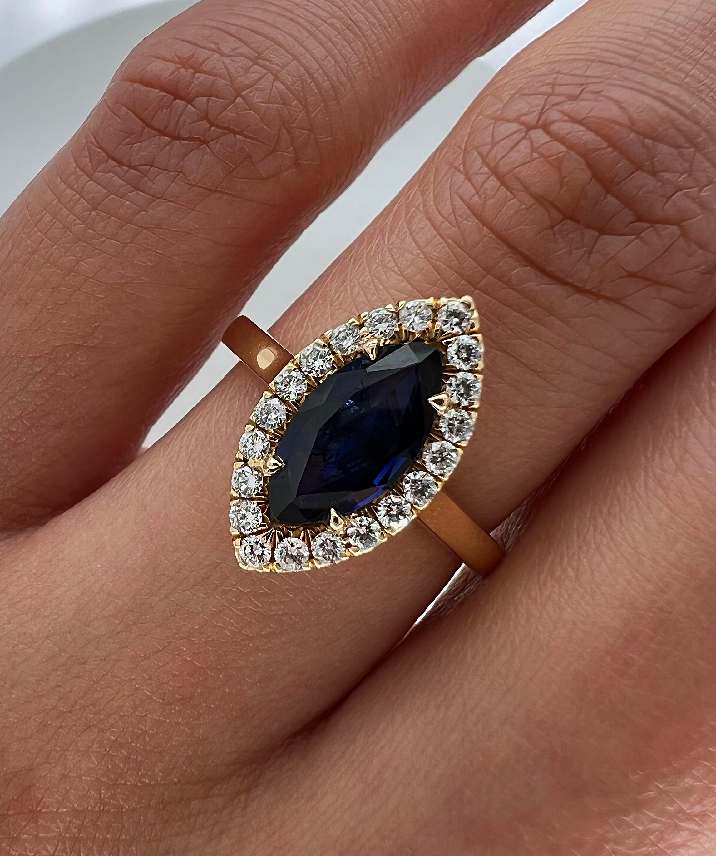 1.30 Total Carat Sapphire Diamond Engagement Ring In New Condition For Sale In New York, NY