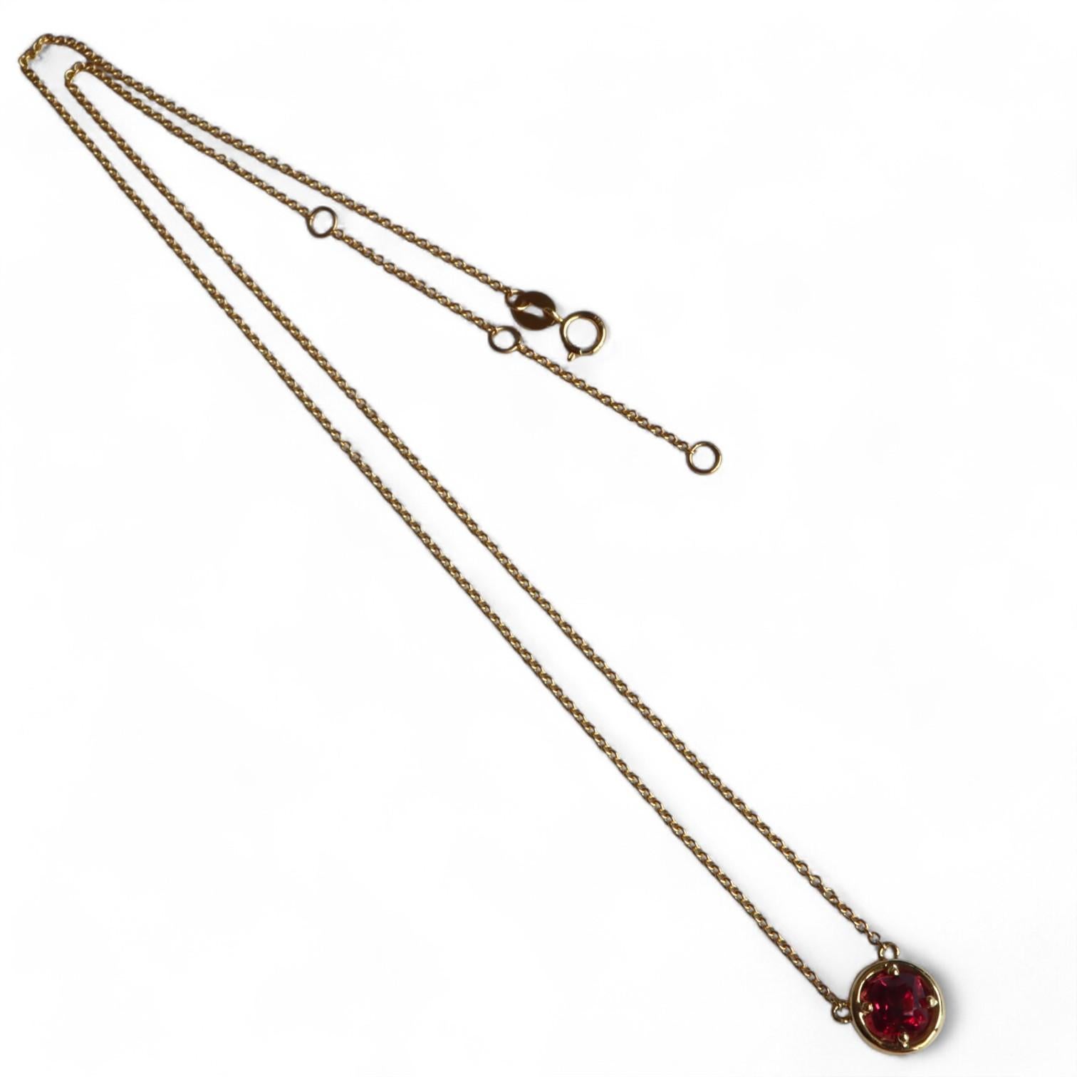 0,98 Karat Kirschrosa Spinell Solitär Halskette (Spinell Halskette) im Angebot 2