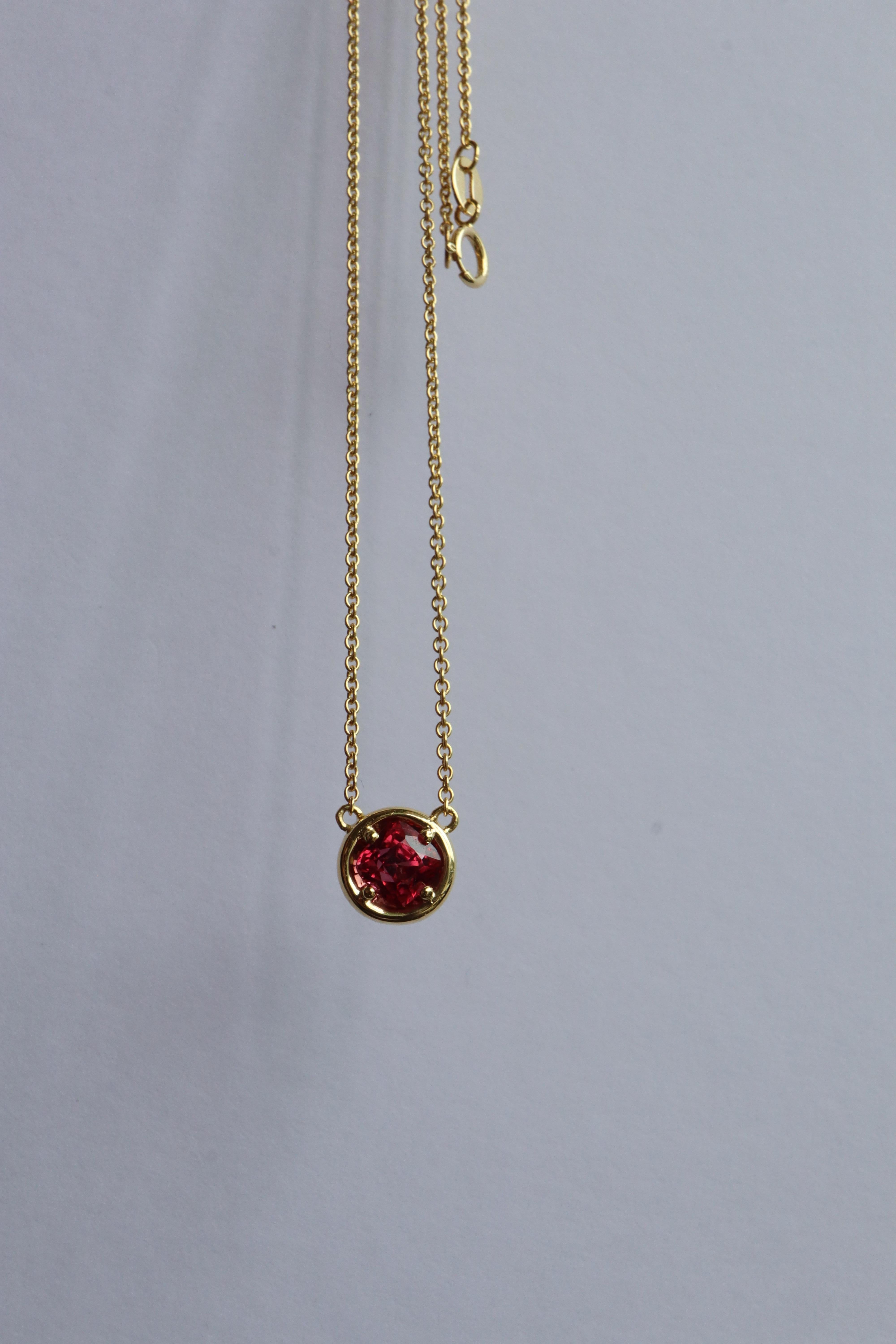 0,98 Karat Kirschrosa Spinell Solitär Halskette (Spinell Halskette) im Angebot 3