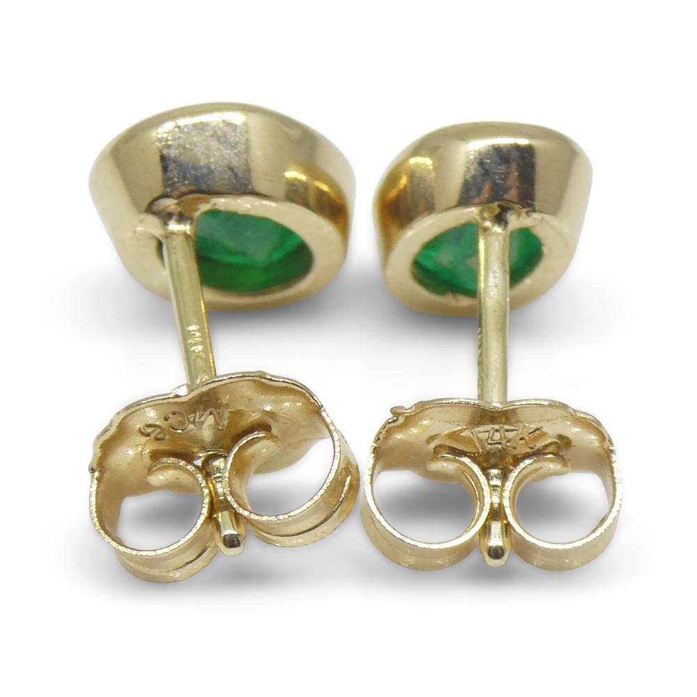 0.98ct Colombian Emerald Stud Earrings set in 14k Yellow Gold For Sale 7