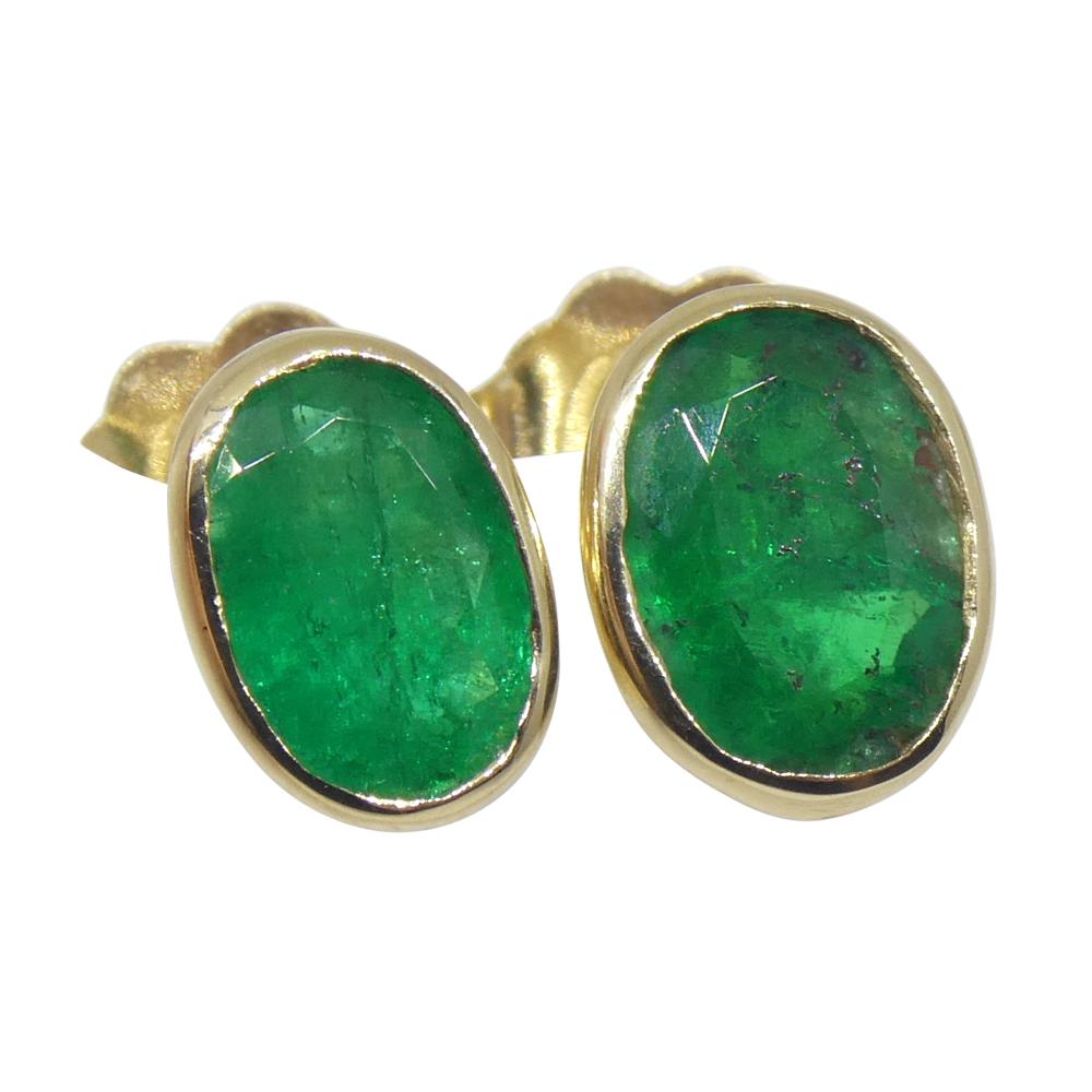0.98ct Colombian Emerald Stud Earrings set in 14k Yellow Gold For Sale 8