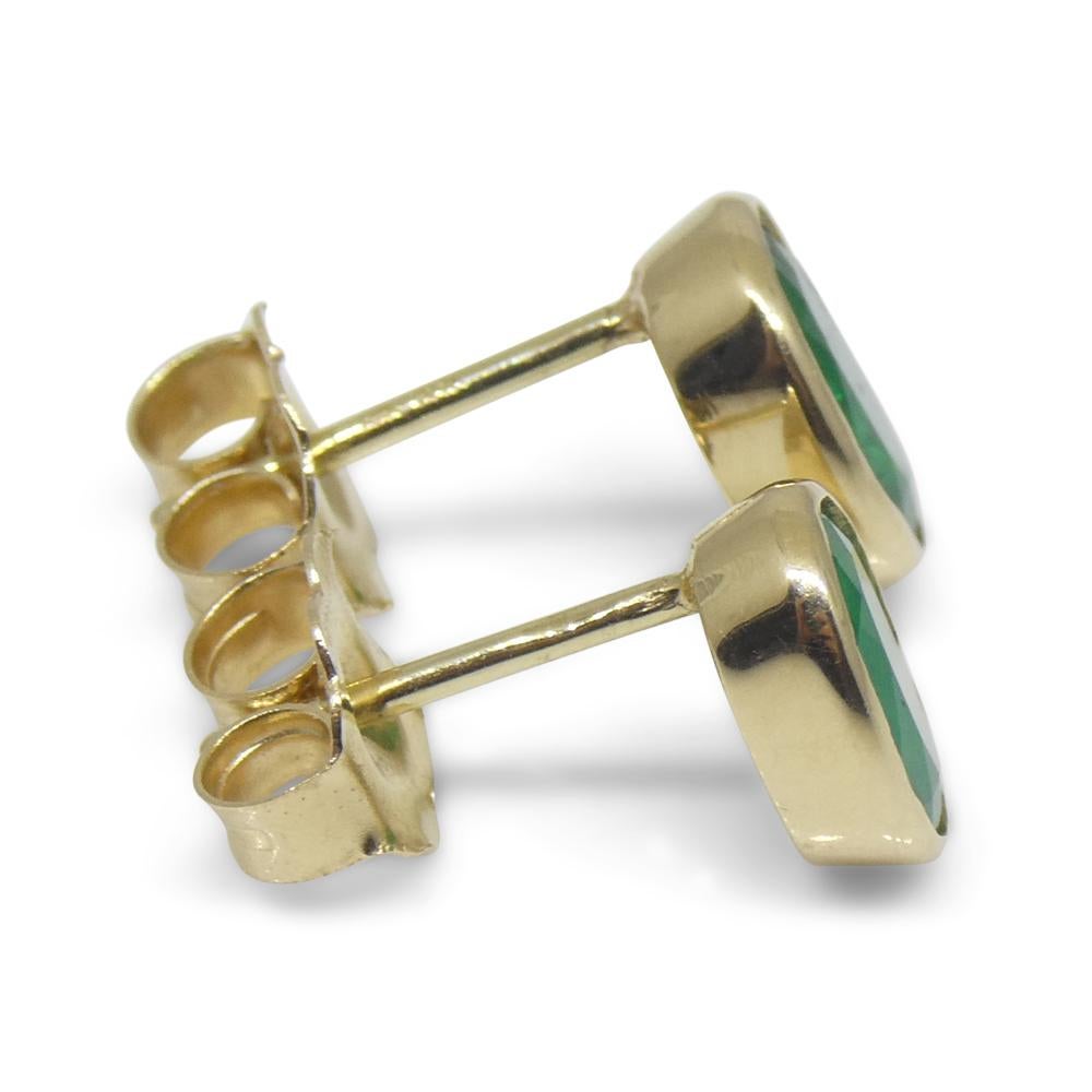 0.98ct Colombian Emerald Stud Earrings set in 14k Yellow Gold For Sale 10
