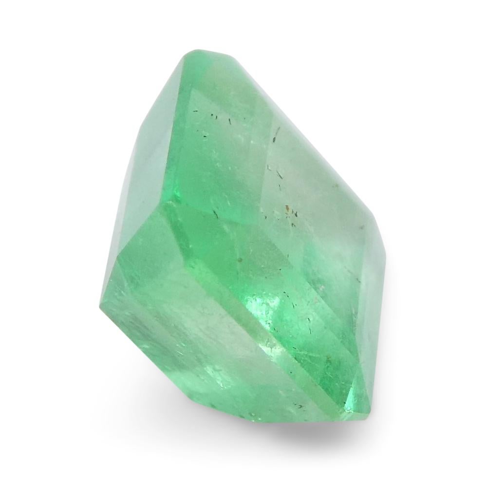 Women's or Men's 0.98ct Square Green Emerald from Colombia For Sale