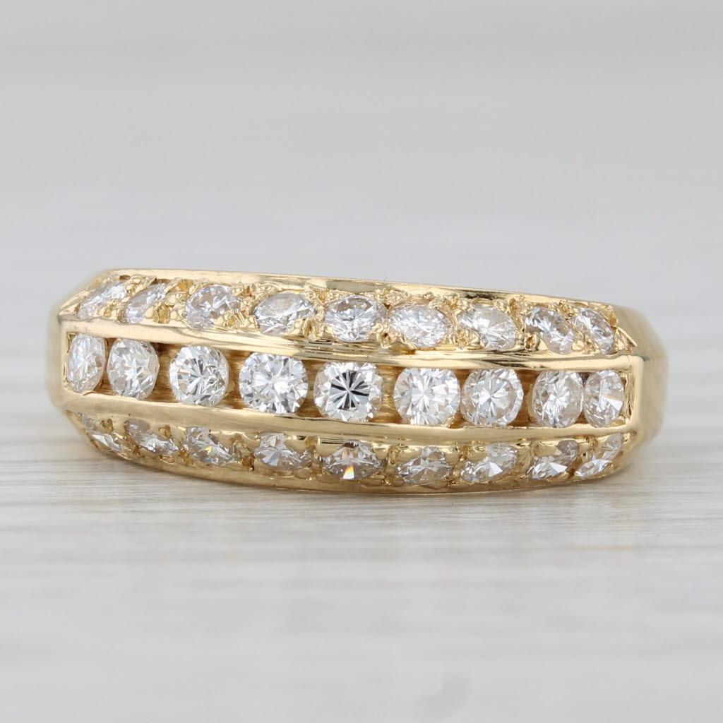 Fascia nuziale con diamante da 0,98 carati in oro giallo 18k Misura 6 Anello di anniversario in vendita 1
