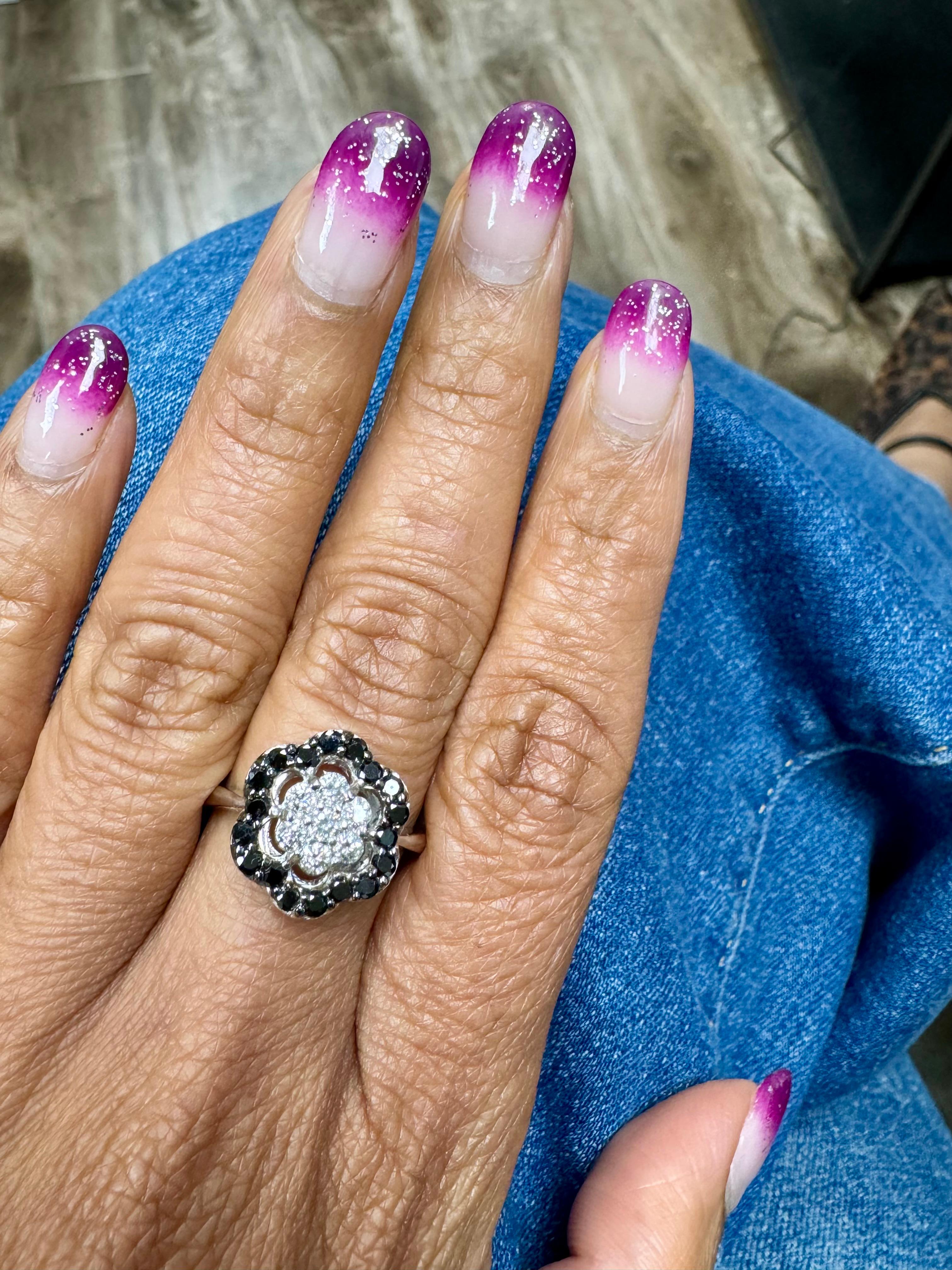 Bague en or blanc avec diamant noir de 0,99 carat en vente 2