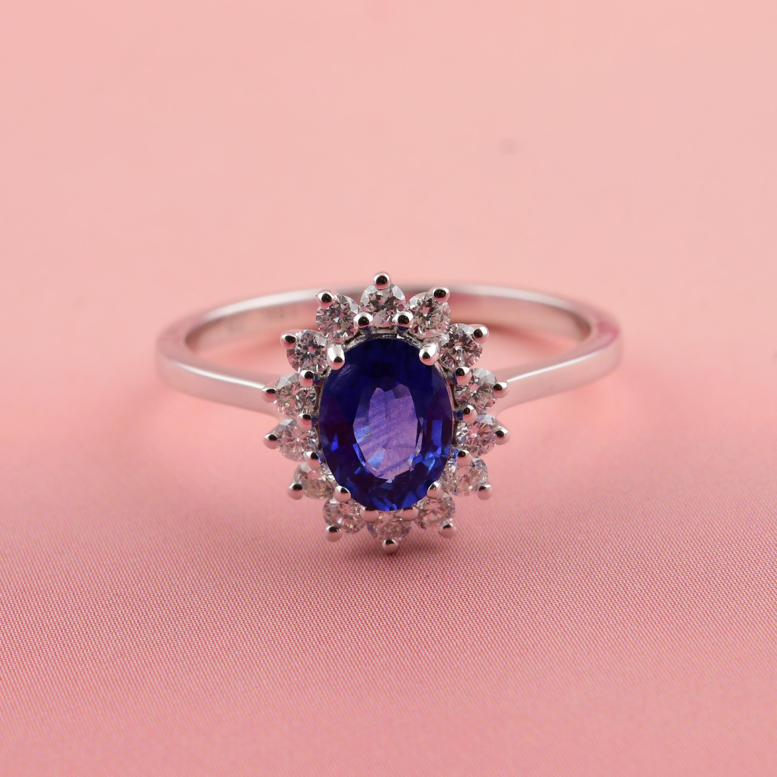 in vendita:  0,99 carati di zaffiro blu 0,35 carati di diamante SI/H Anello nuziale in oro bianco 14 carati 9