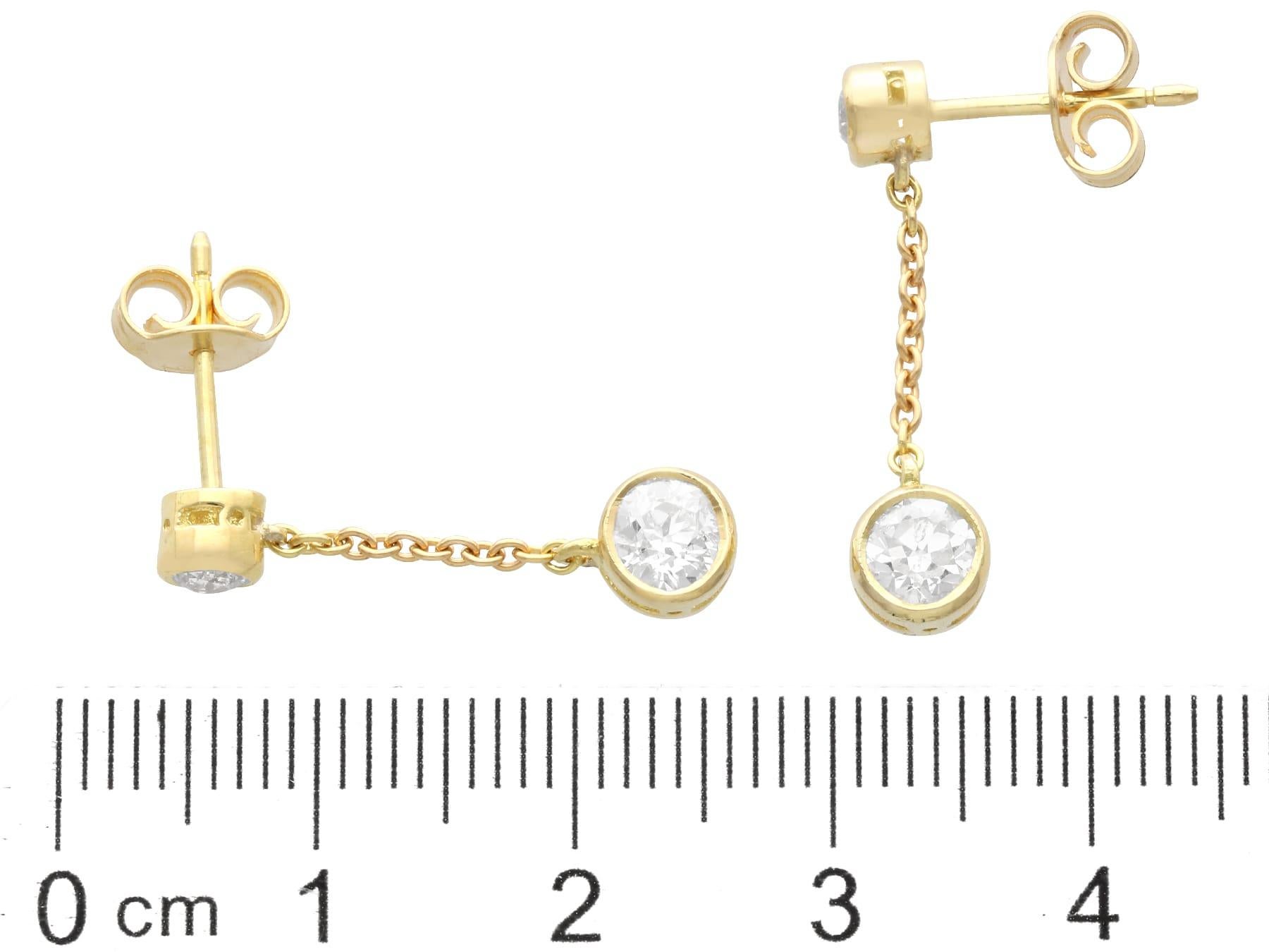 0.99 Carat Diamond 18k Yellow Gold Drop Earrings For Sale 1