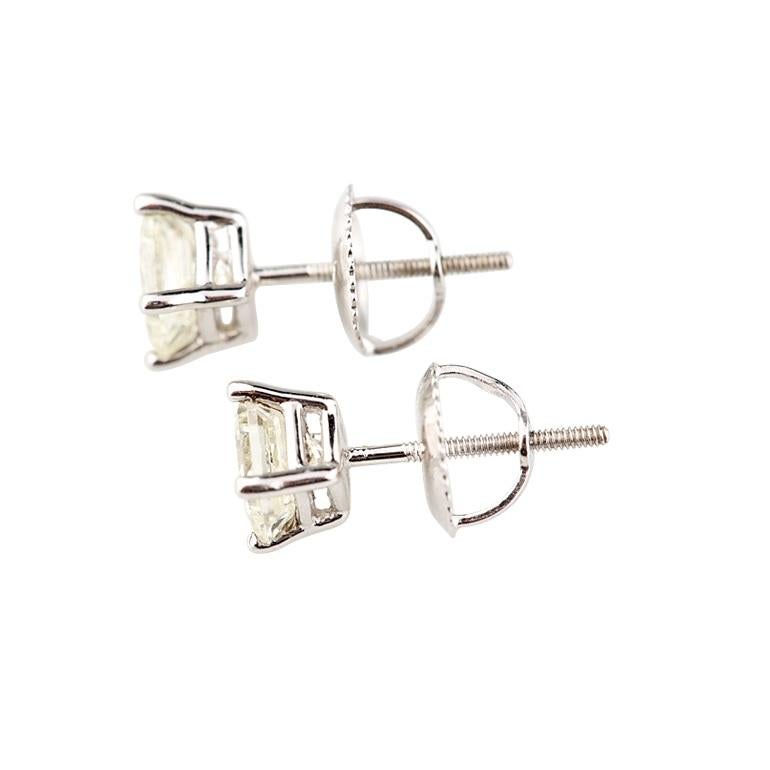 Taille princesse Clous d'oreilles à vis en or blanc avec diamants taille princesse de 0,99 carat en vente