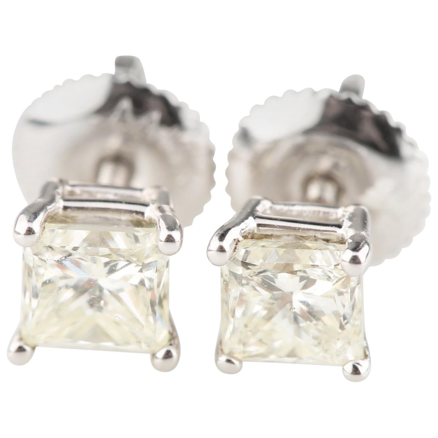 0.99 Carat Princess Cut Diamond Stud Earrings with Screwbacks in White Gold