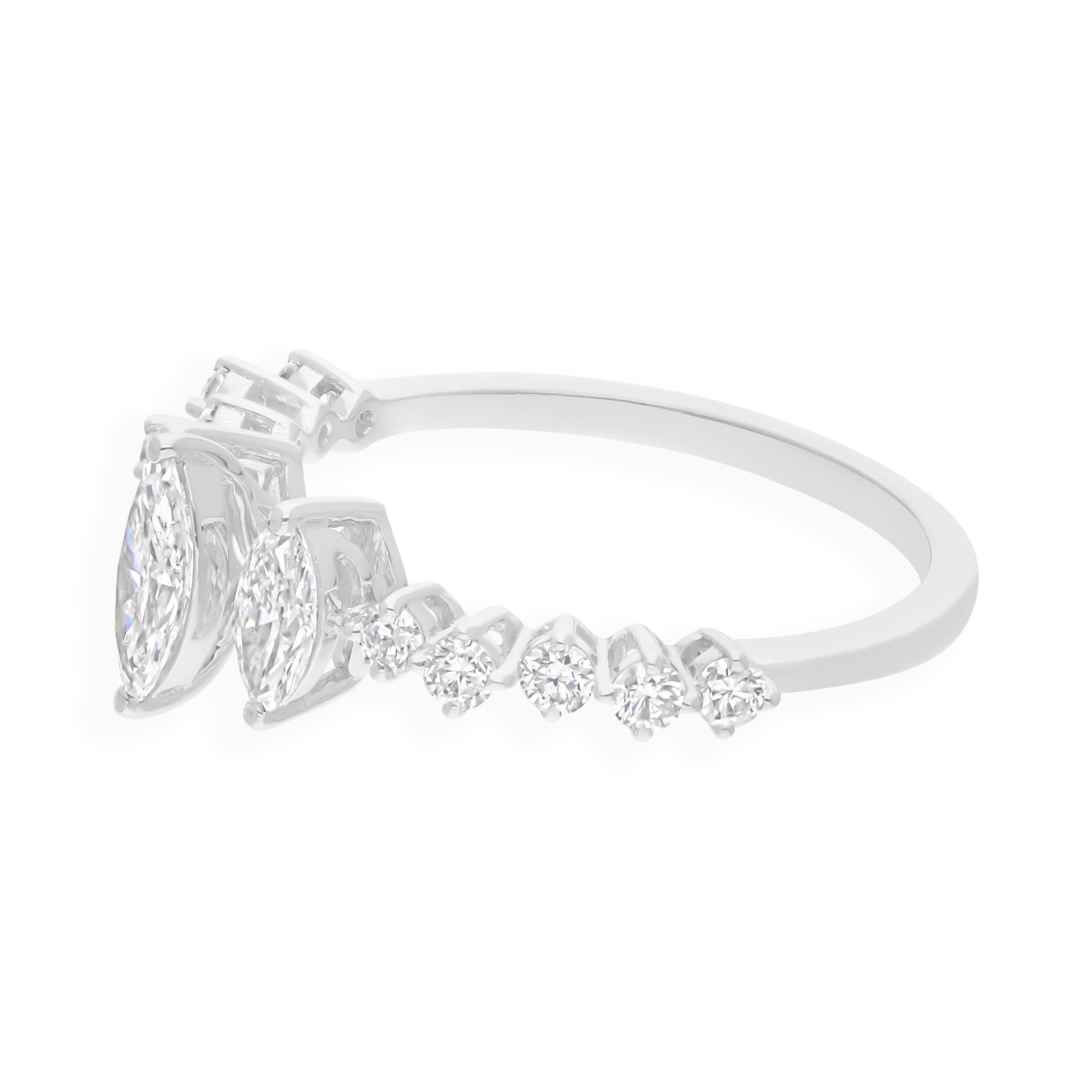 Modern 0.99 Carat SI Clarity HI Color Marquise Round Diamond Ring 18 Karat White Gold For Sale
