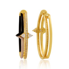 Orecchini a cerchio con diamanti a forma di trilione da 0,99 carati Gioielli in oro giallo 18k con smalto