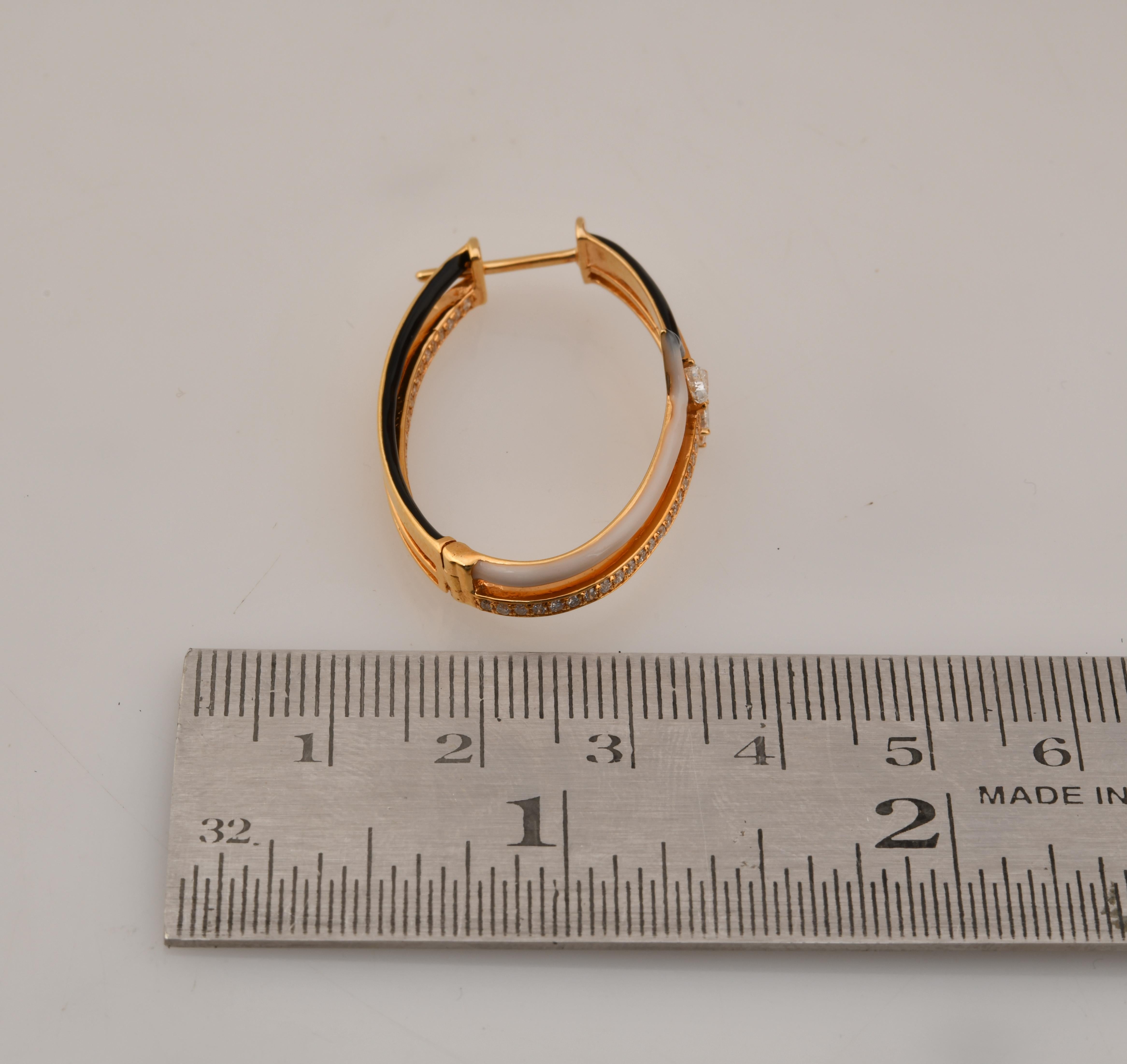 Trillion Cut 0.99 Carat Trillion Shape Diamond Hoop Earrings 18k Yellow Gold Enamel Jewelry For Sale