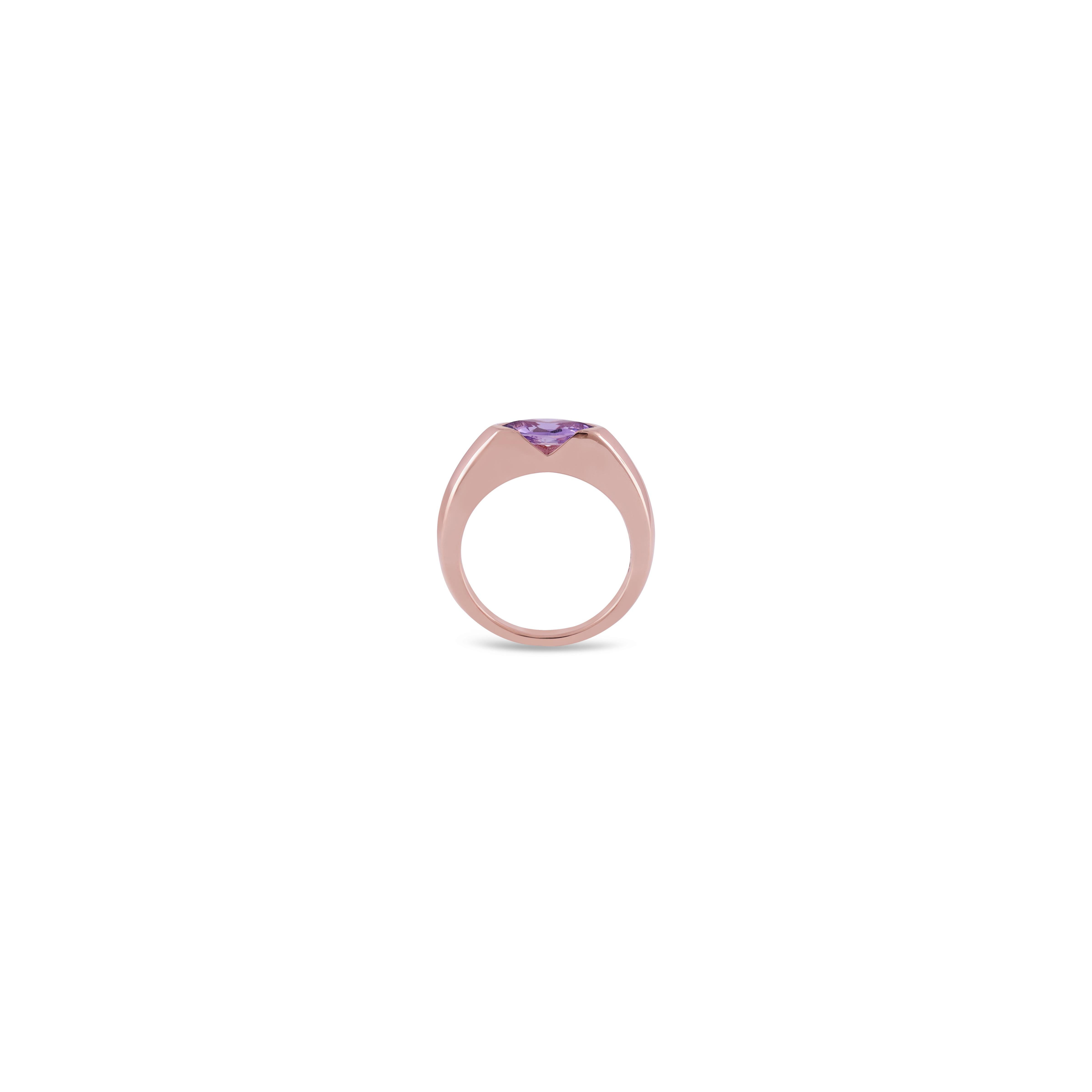Modern 0.99 Cts Clear Multi Sapphire Ring in 18k Rose Gold For Sale