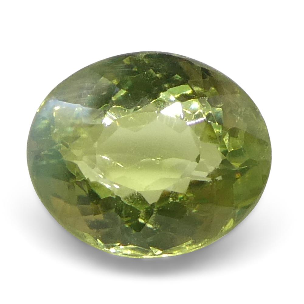 Women's or Men's 0.9ct Oval Yellowish Green to Greenish Yellow Alexandrite from Sri Lanka For Sale