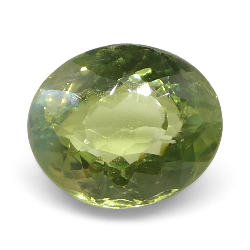 0.9ct Oval Yellowish Green to Greenish Yellow Alexandrite from Sri Lanka For Sale 2