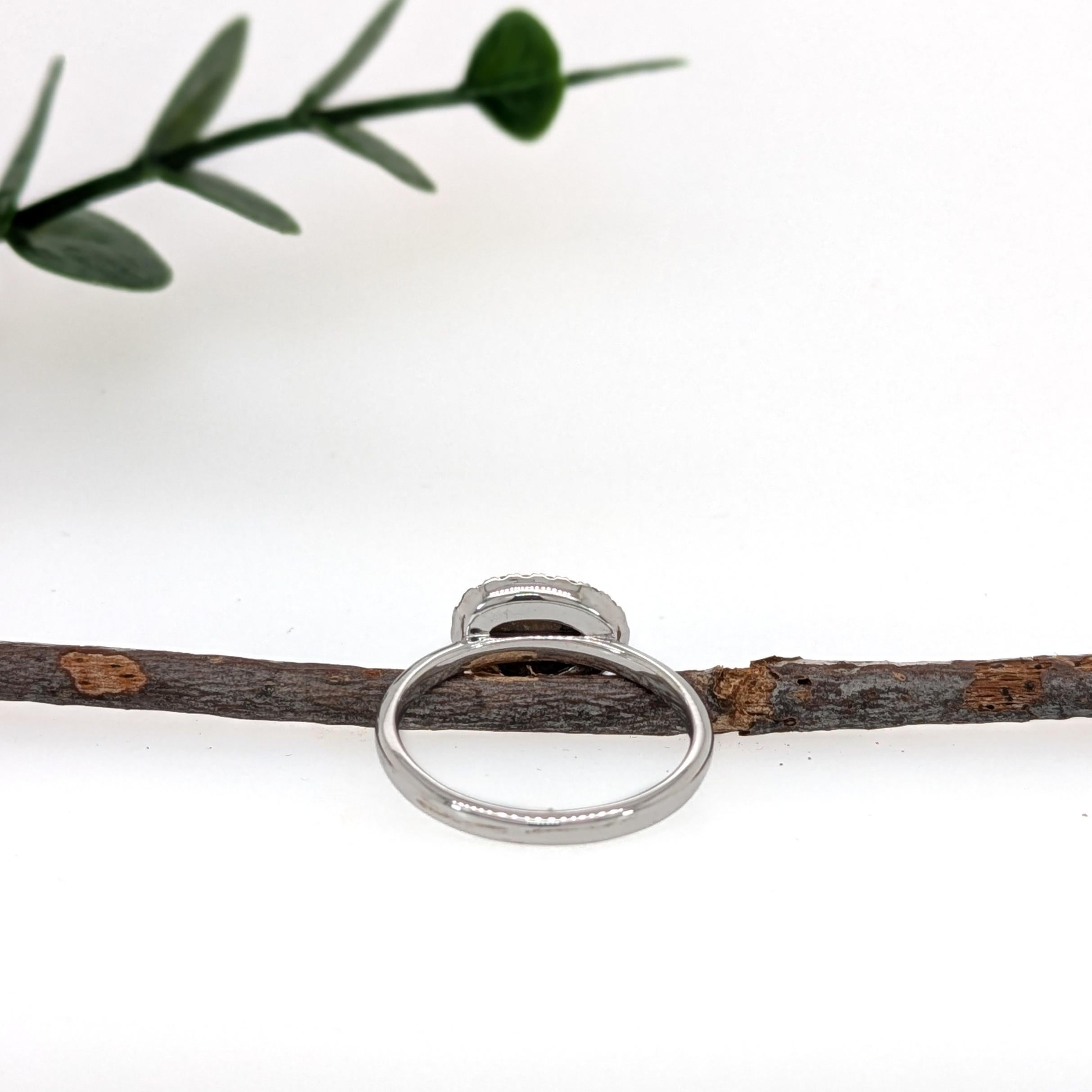 0,9cts Boulder Opal Ring mit Diamant Halo: 14K Massiv Gold, Fancy Form, 9x7mm Damen im Angebot