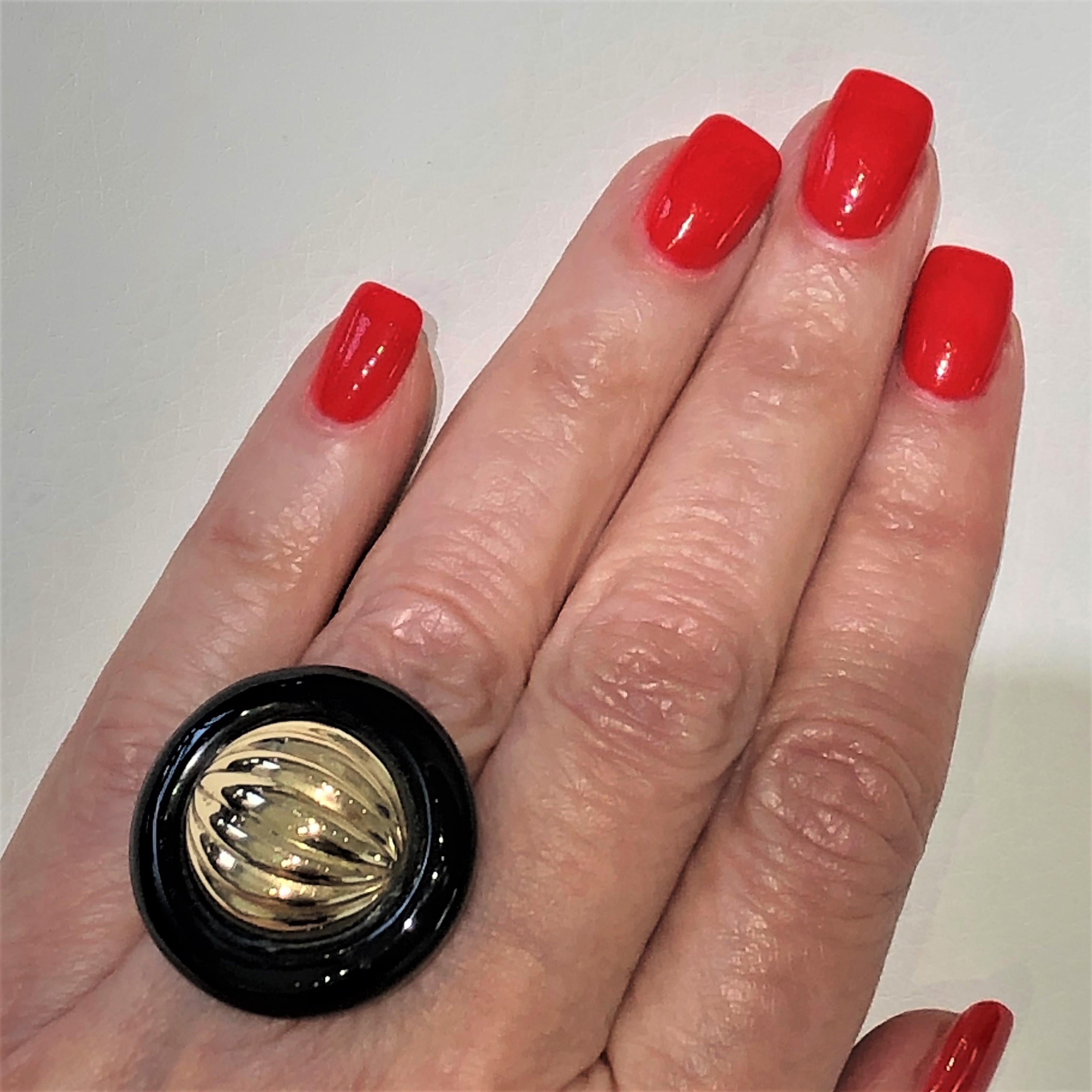 Round Onyx Ring with Fluted Gold Dome Center 5