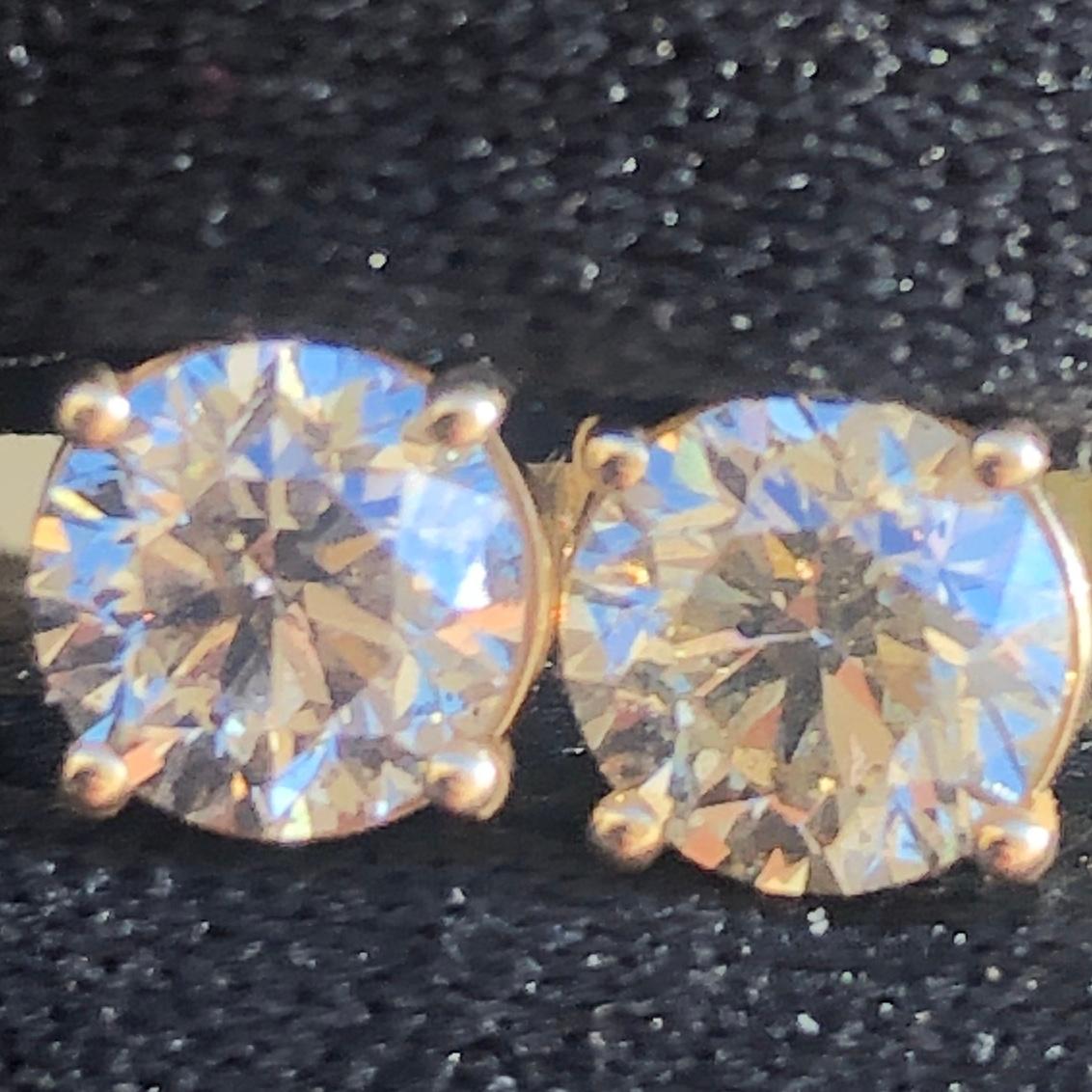 Round Cut 1 1/2 Carat Ct Real Natural Solitaire Diamond 2 Round Stud Earrings 14k Gold For Sale