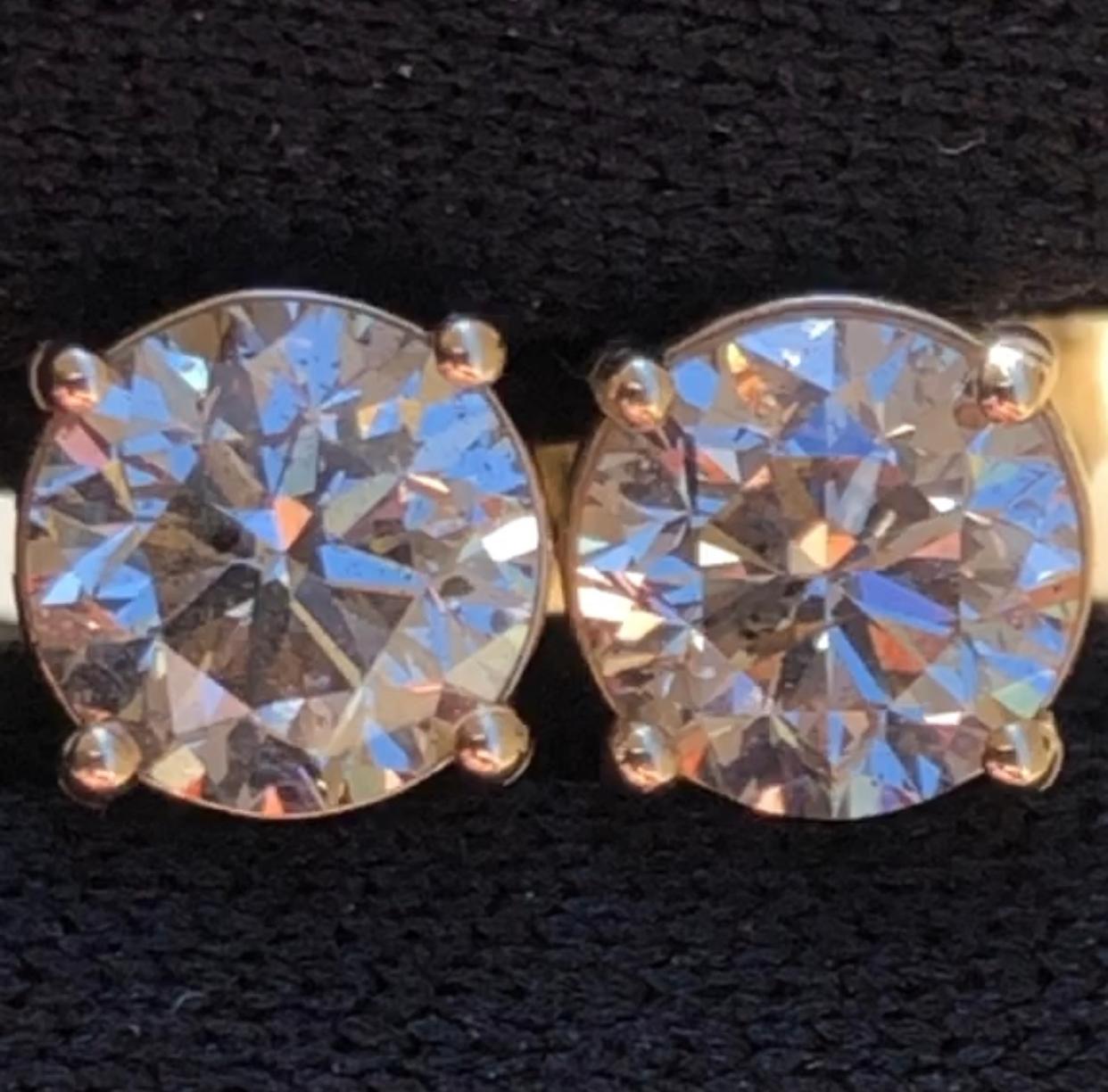 1 1/2 Carat Ct Real Natural Solitaire Diamond 2 Round Stud Earrings 14k Gold In New Condition For Sale In New York, NY