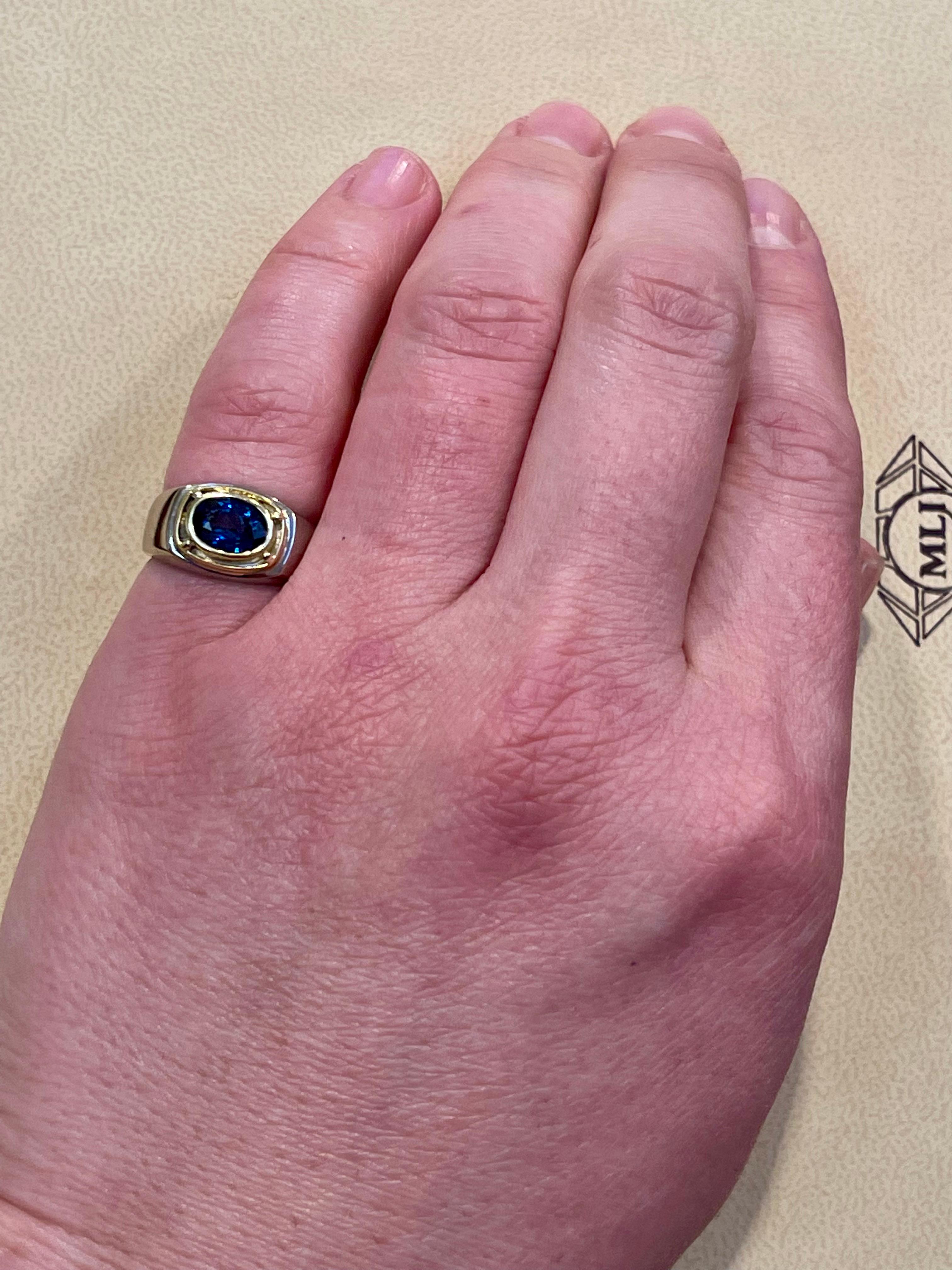 1 1/2 Ct Oval Natural Blue Sapphire Engagement Ring in 18 Karat Two-Tone Gold For Sale 5