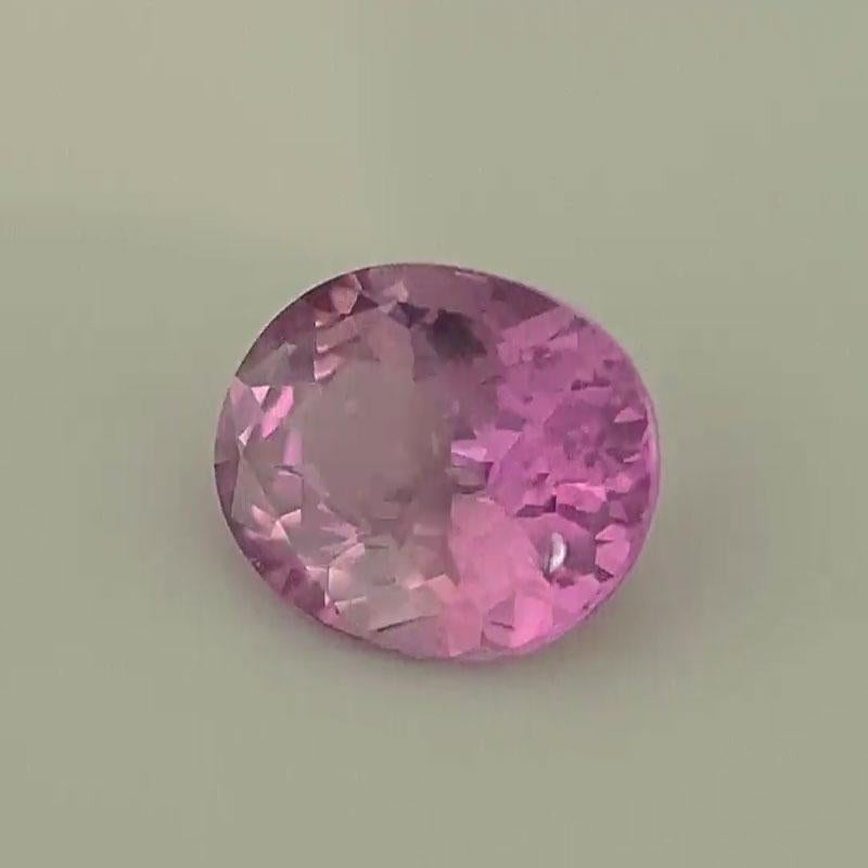 Saphir ovale violet-rose de 1 1/3 carat certifié GIA Neuf - En vente à San Francisco, CA