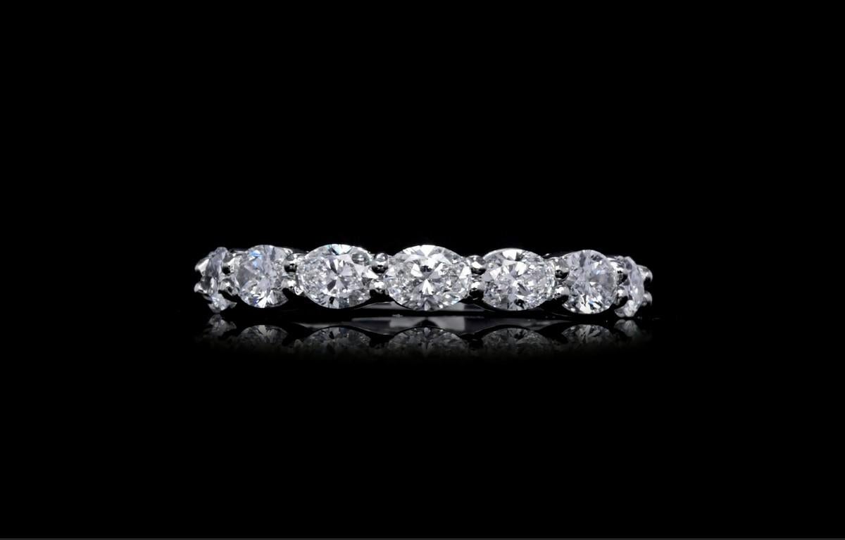1 1/3 CTW. Oval Cut Diamond Half Eternity Band in Platinum In New Condition For Sale In San Francisco, CA