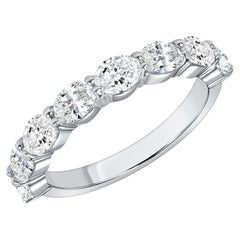 1 1/3 CTW. Halbe Ewigkeit Band mit ovalem Diamantschliff aus Platin