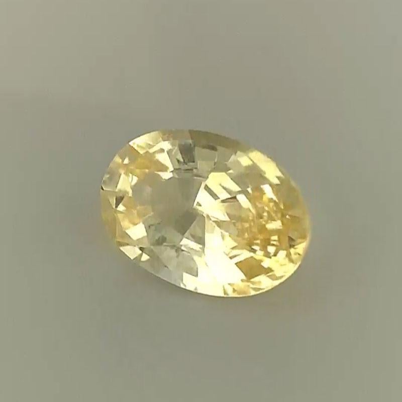 Taille ovale Saphir jaune ovale de 1 1/6 carat GIA non chauffé en vente