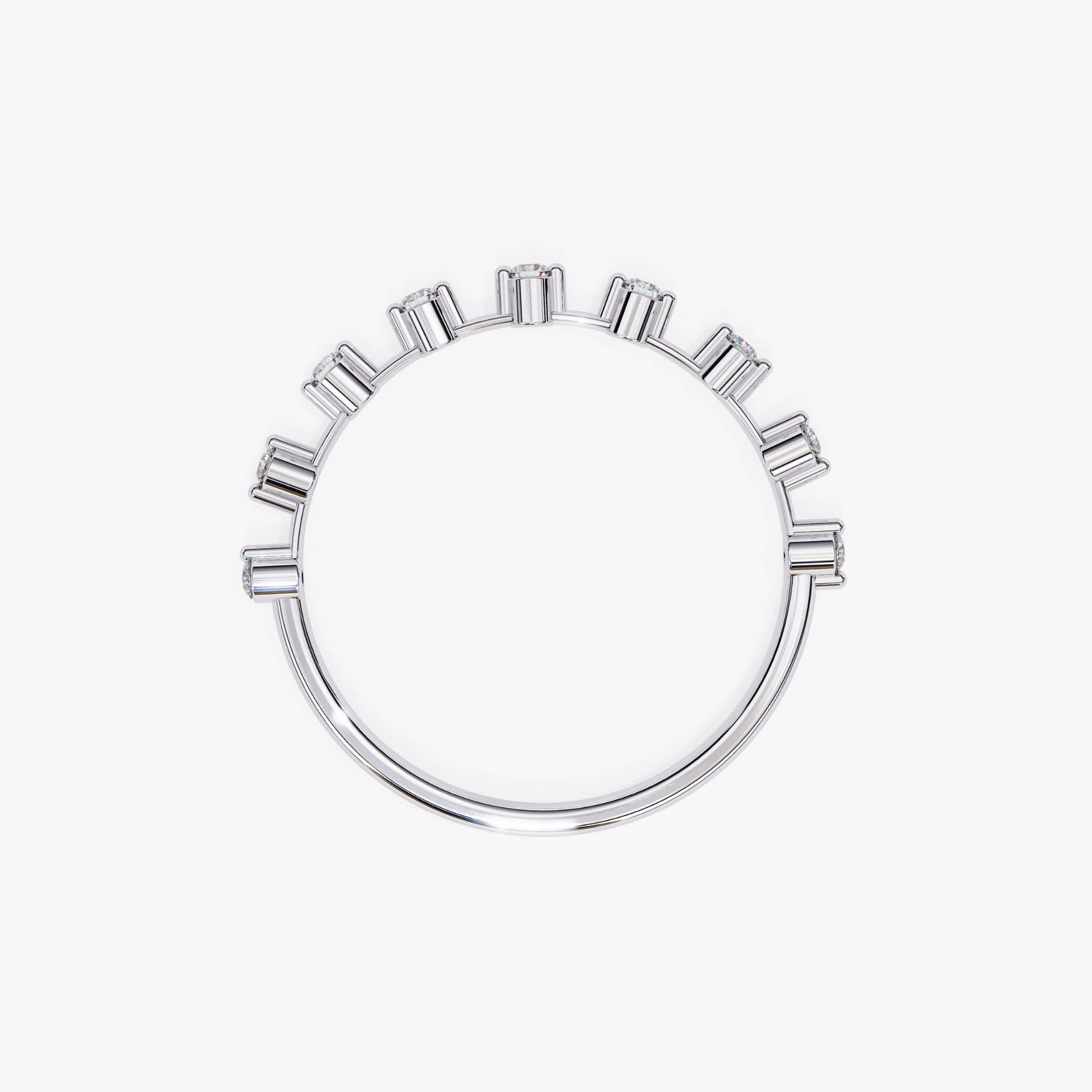 Contemporain Bague empilable en or massif 14 carats avec diamants ronds de 1/10 carat poids total, SI GH en vente